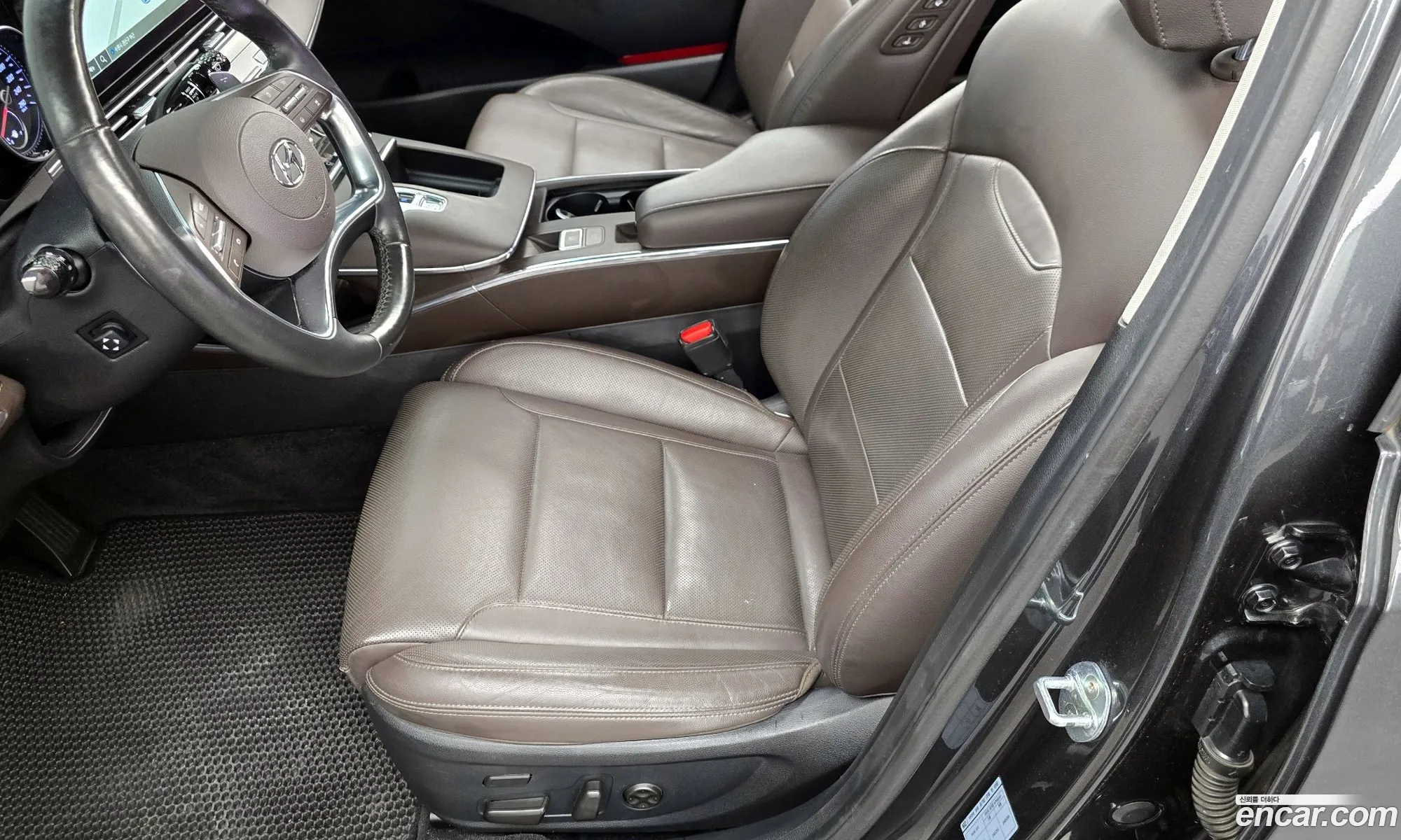 Hyundai Grandeur IG Hybrid 2019 — 32