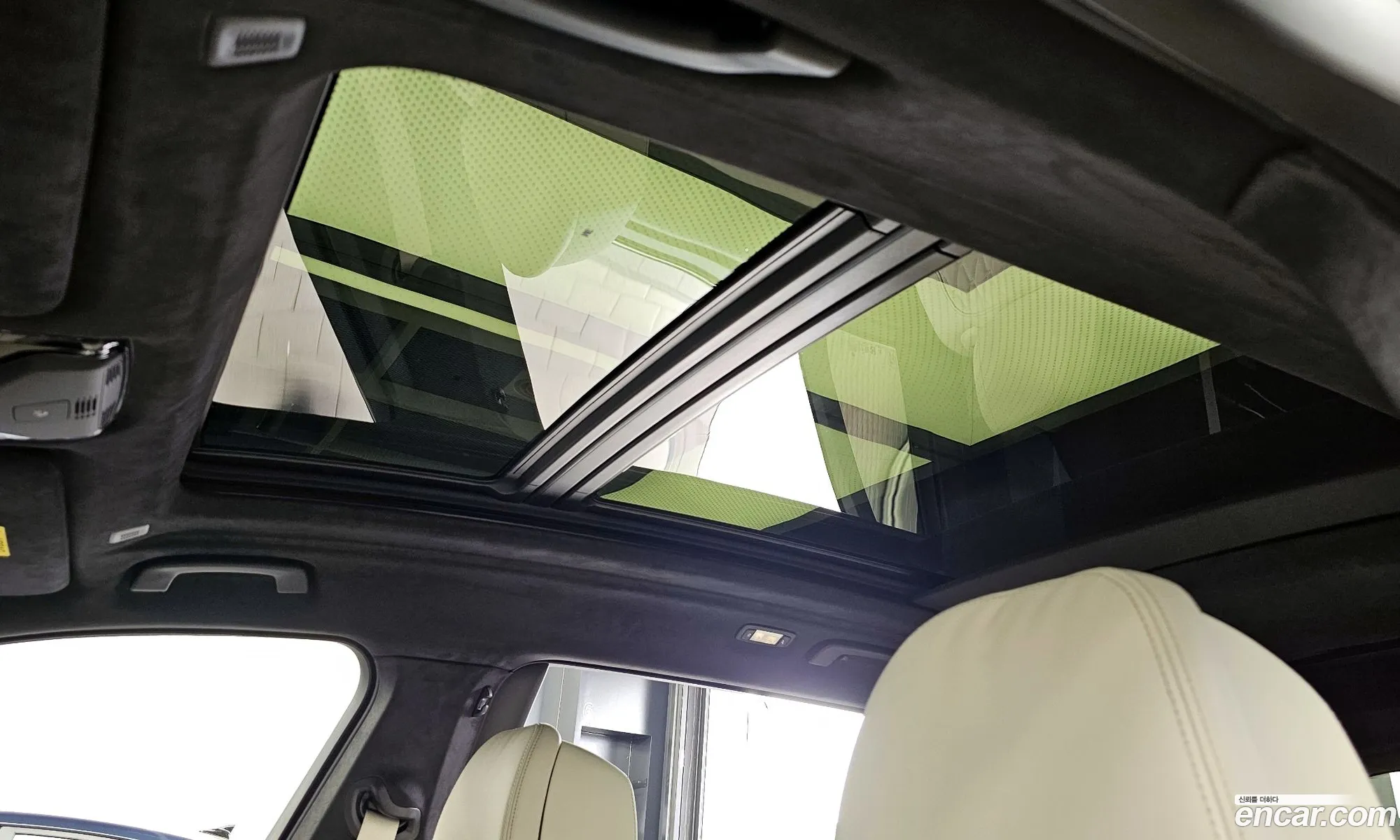 BMW X7 2025 WBA21EM03S9Z84074 — 32