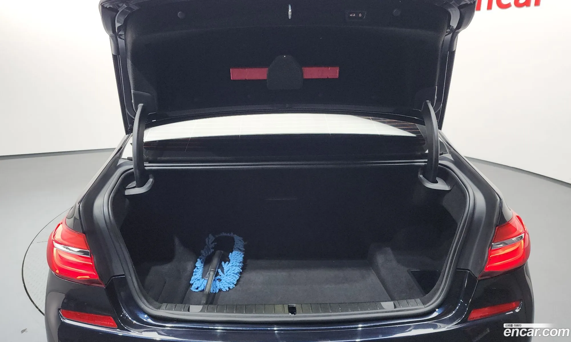 BMW 7 Series 2018 WBA7G6101JB243945 — 24