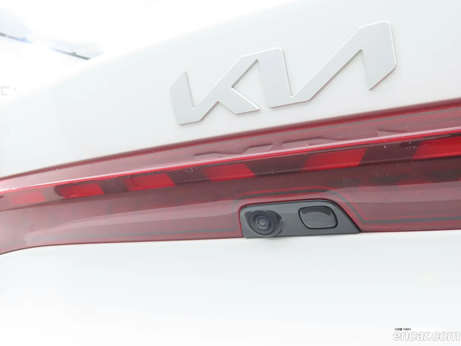 Kia K5 Hybrid 2022 — 10