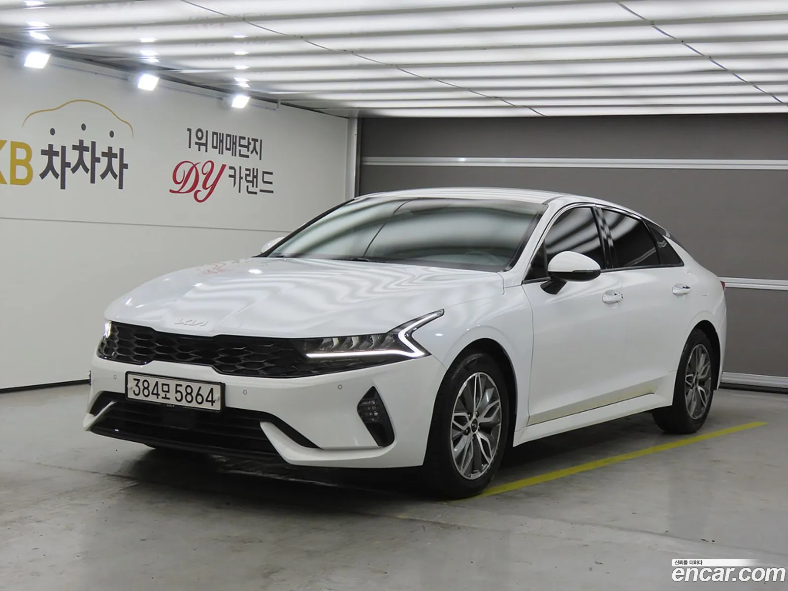 Kia K5 Hybrid 2022 — 18