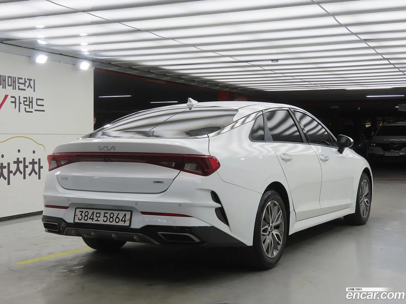 Kia K5 Hybrid 2022 — 4