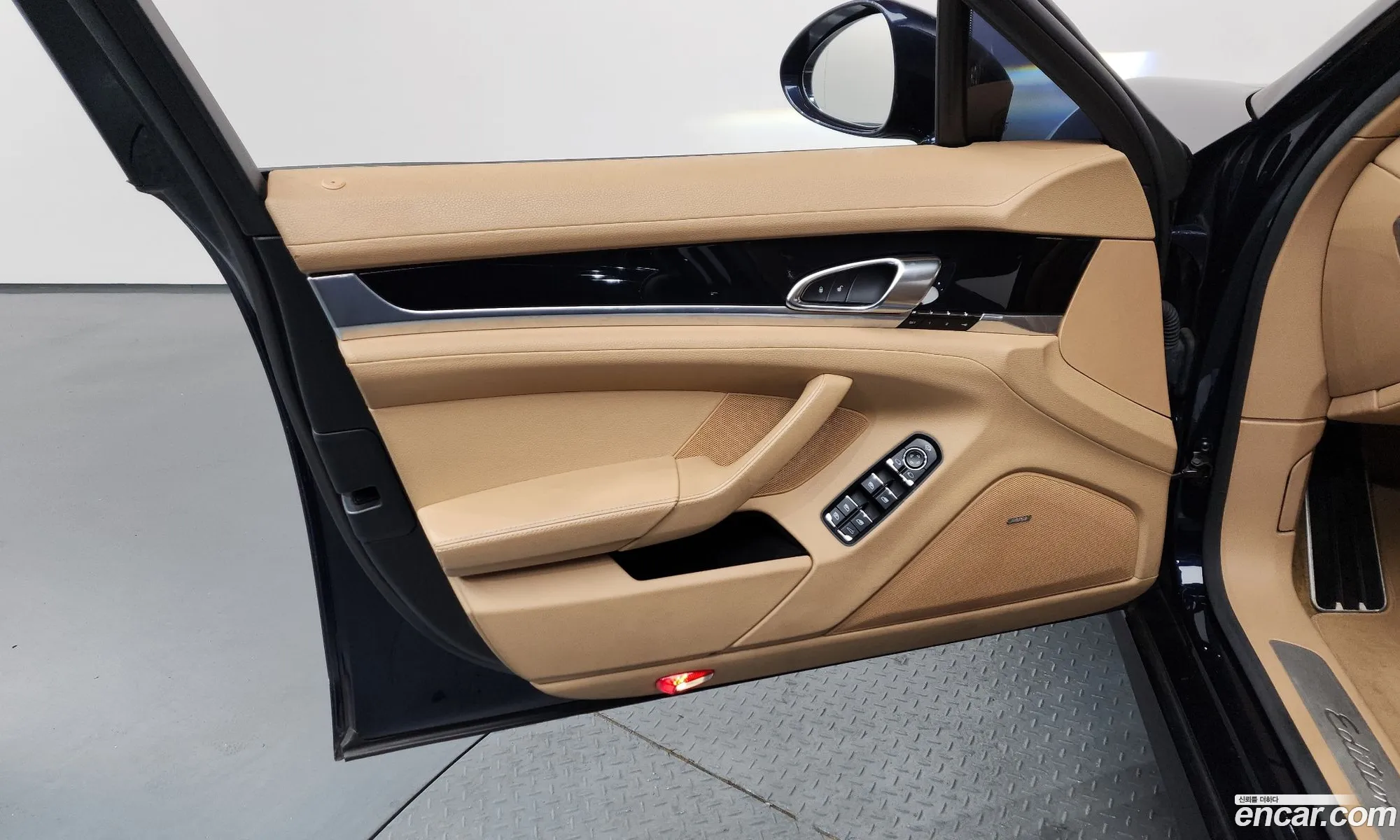 Porsche Panamera 2016 — 22