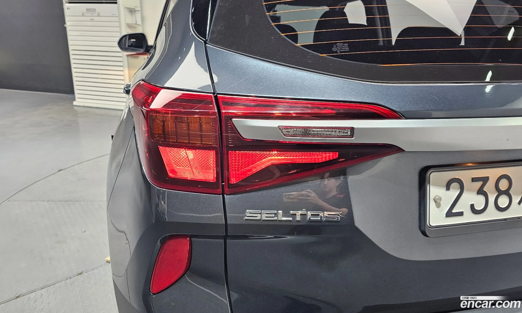 Kia Seltos 2019 KNAER812GLK043310 — 3