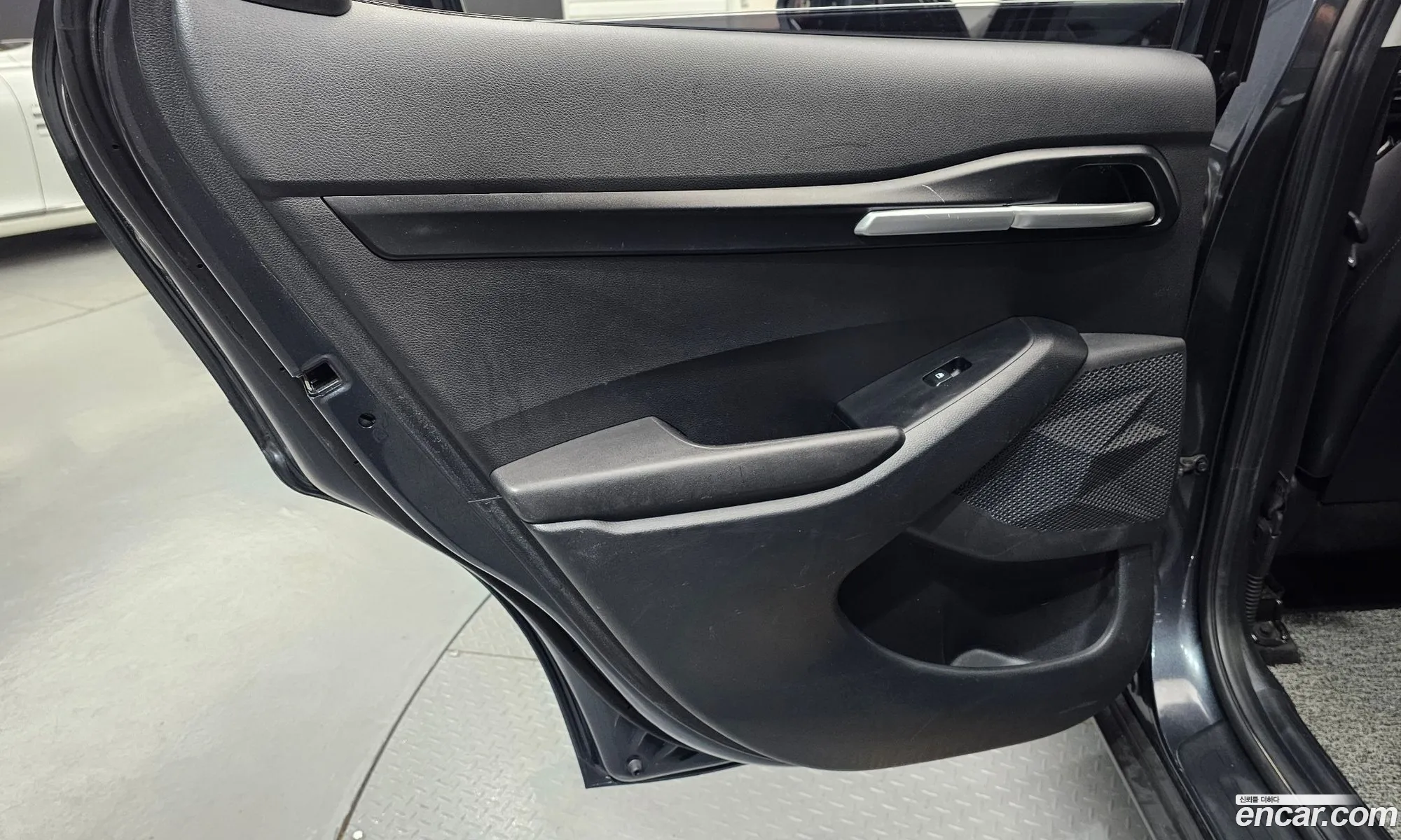 Kia Seltos 2019 KNAER812GLK043310 — 6