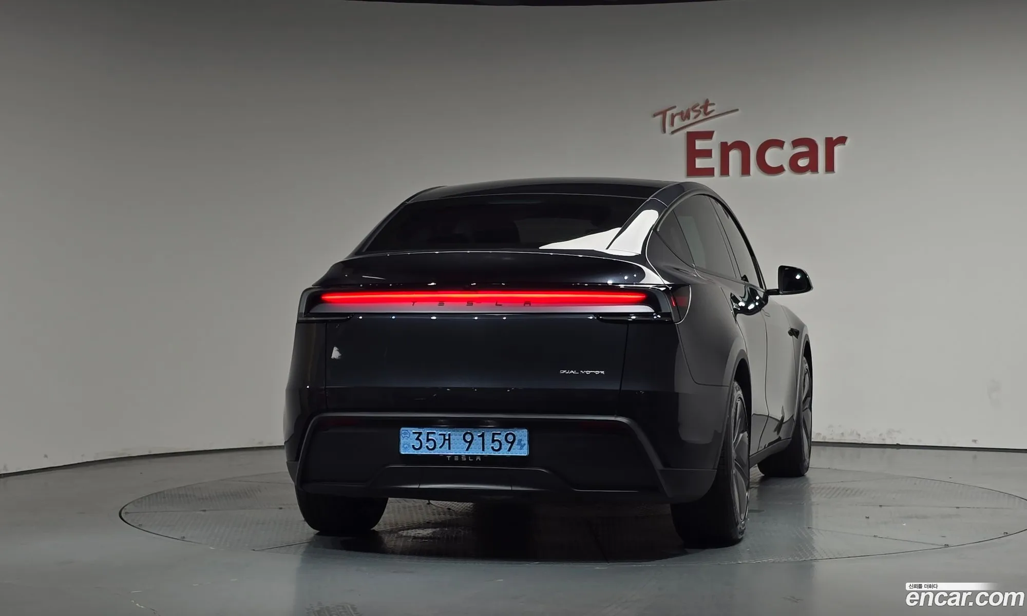 Tesla Model Y 2025 LRWYGCEK7SC226500 — 3