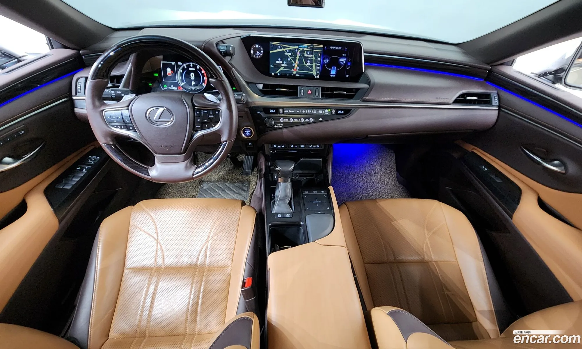 Lexus ES300h 7th Gen 2019 — 17