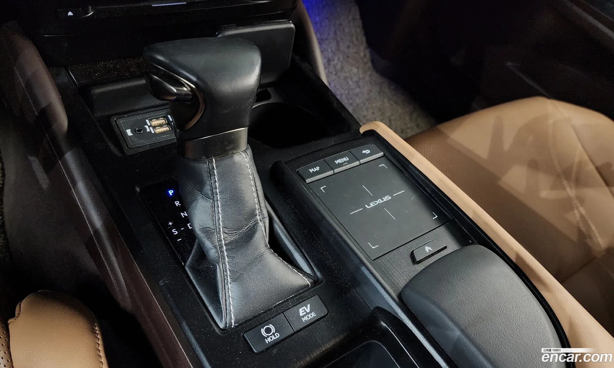 Lexus ES300h 7th Gen 2019 — 29