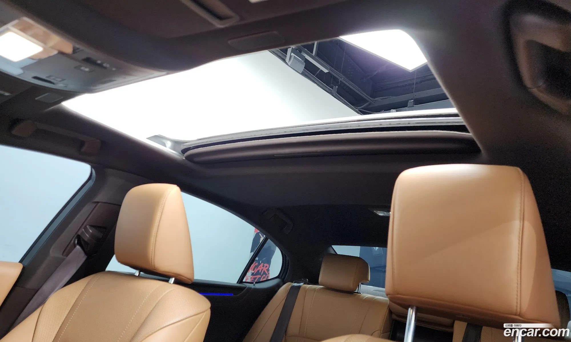 Lexus ES300h 7th Gen 2019 — 2