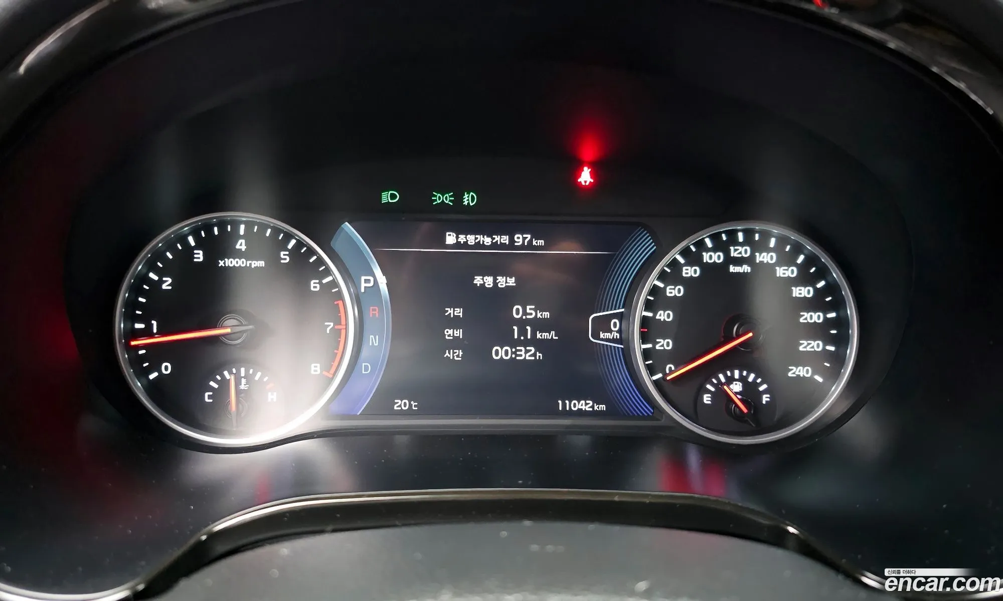 Kia Seltos 2019 KNAET812GLK011071 — 16