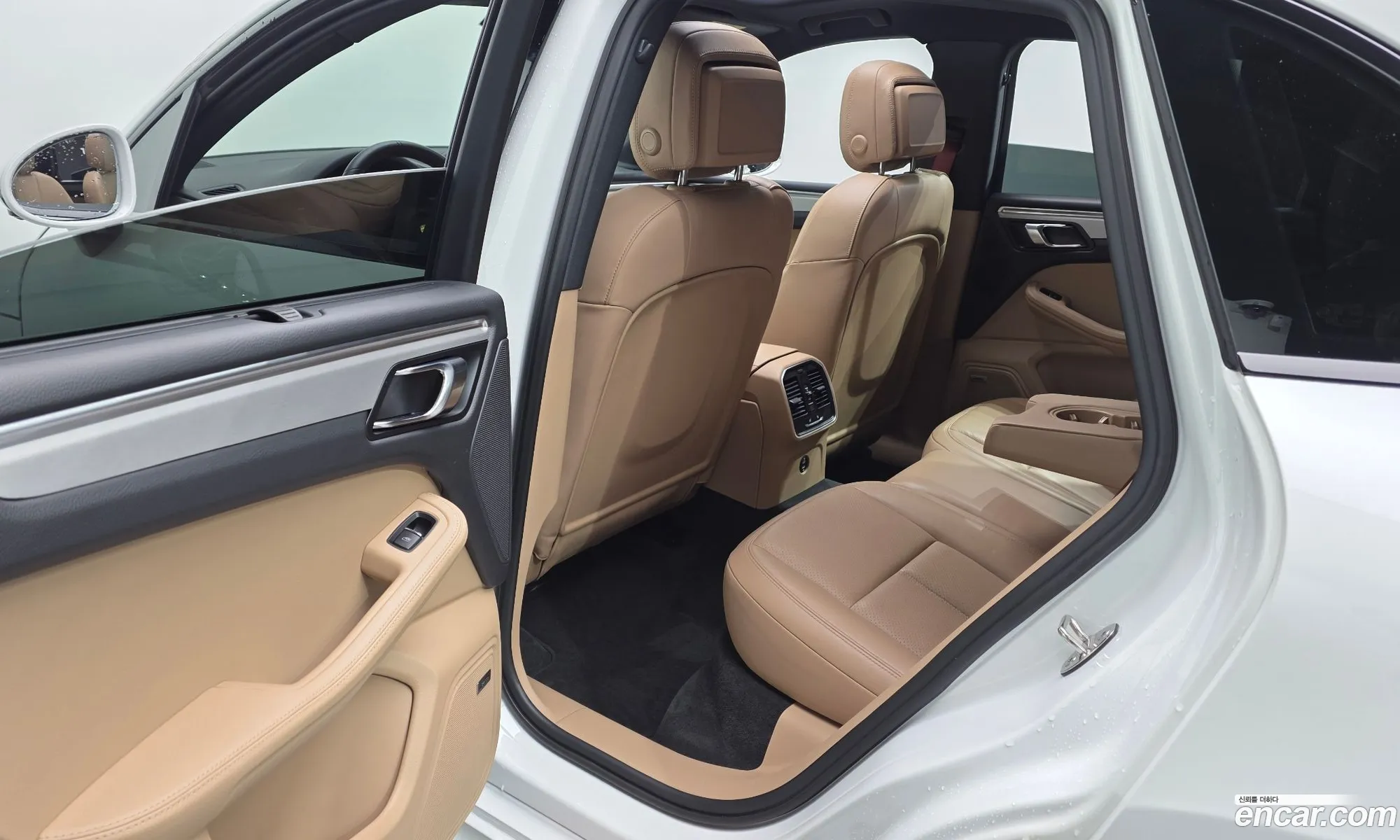 Porsche Macan 2023 WP1AG2952PLB51214 — 14