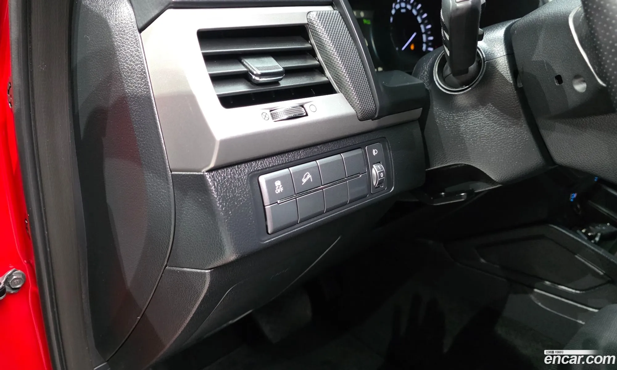 KG Mobility (SsangYong) Rexton Sports Khan 2019 — 25