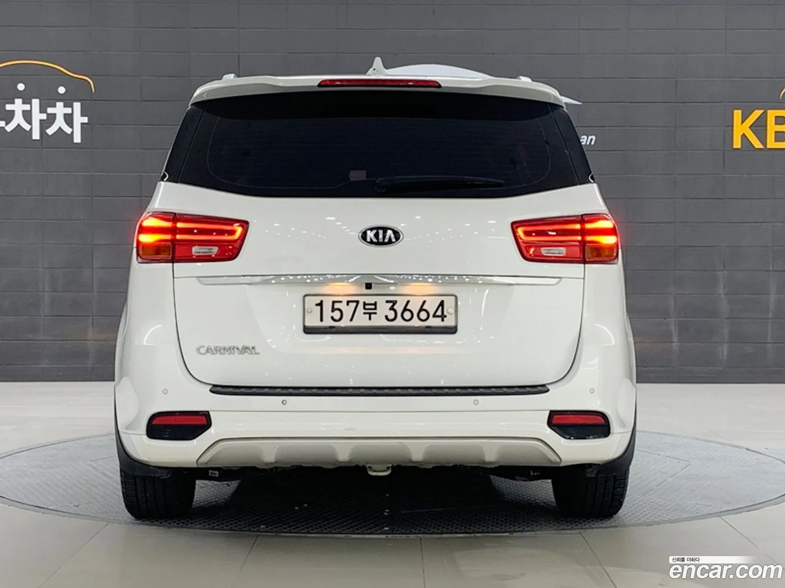 Kia Carnival 2019 — 18