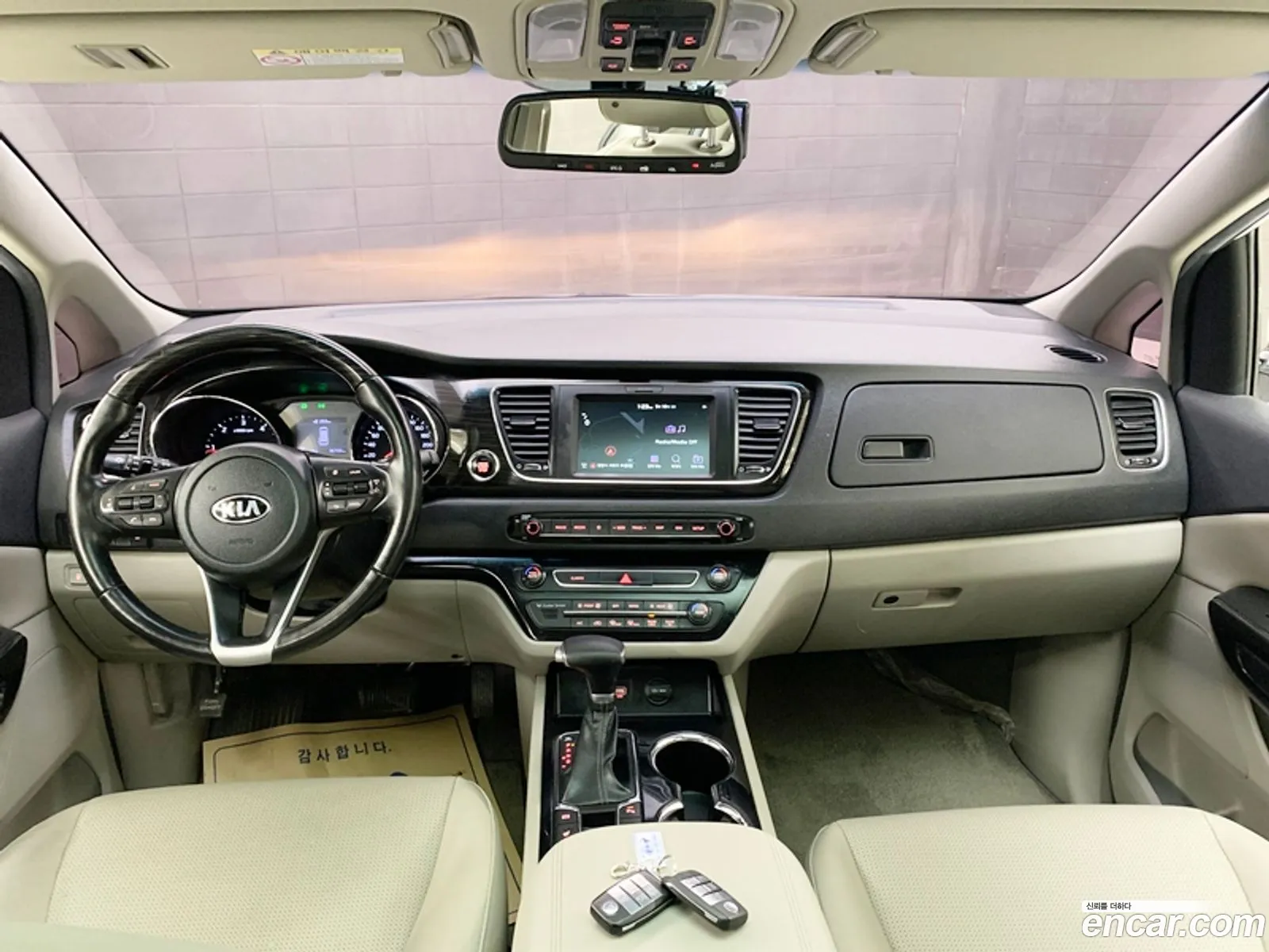 Kia Carnival 2019 — 16
