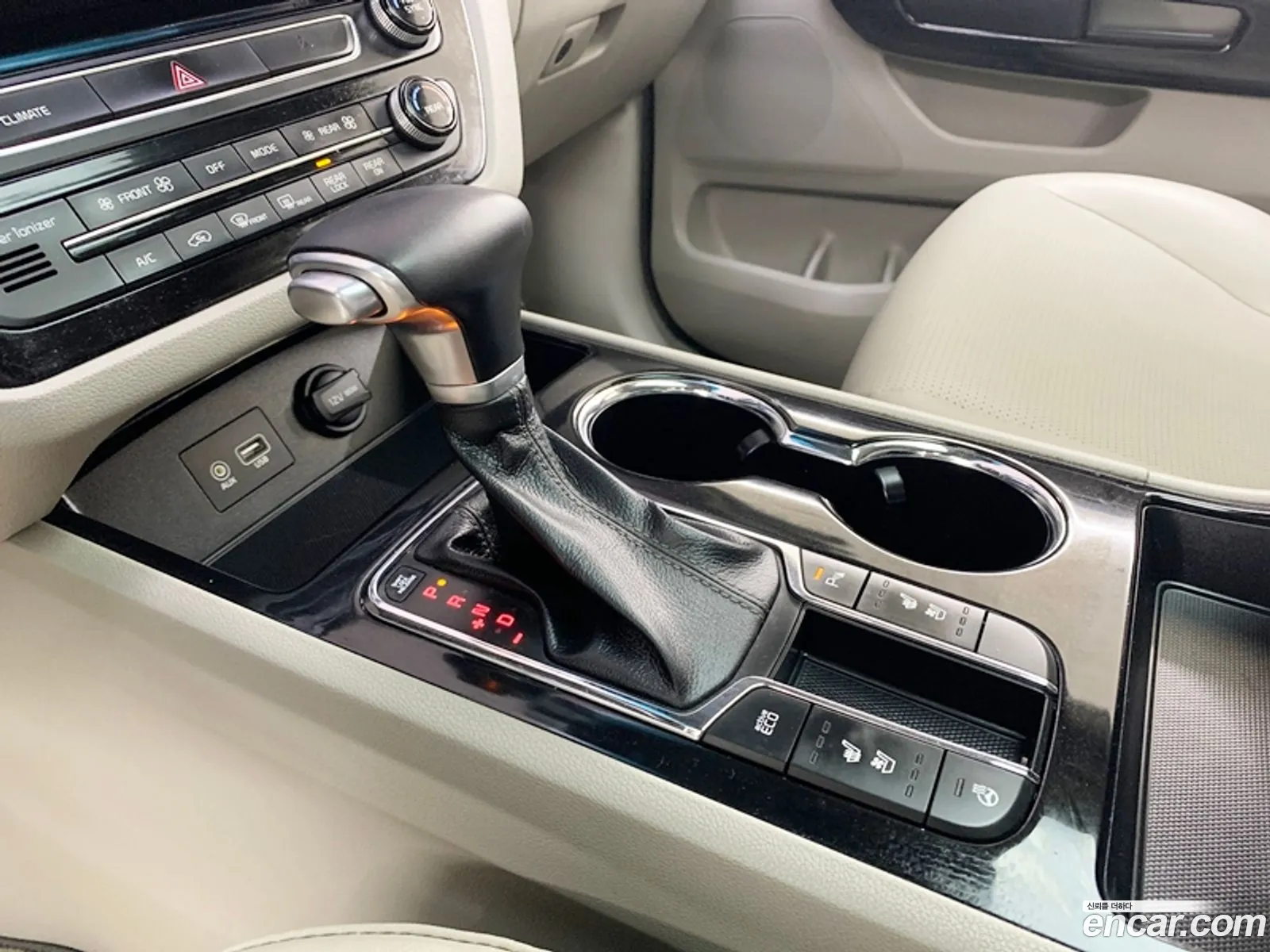 Kia Carnival 2019 — 14