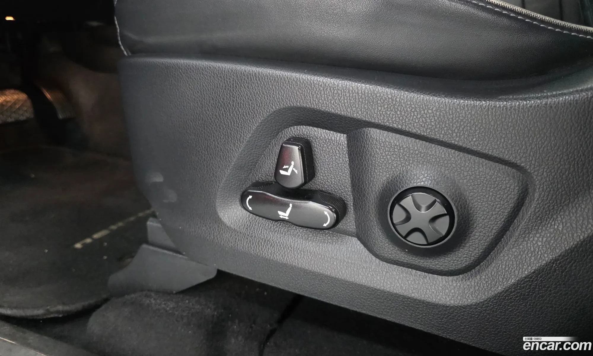 KG Mobility (SsangYong) Rexton 2020 — 23