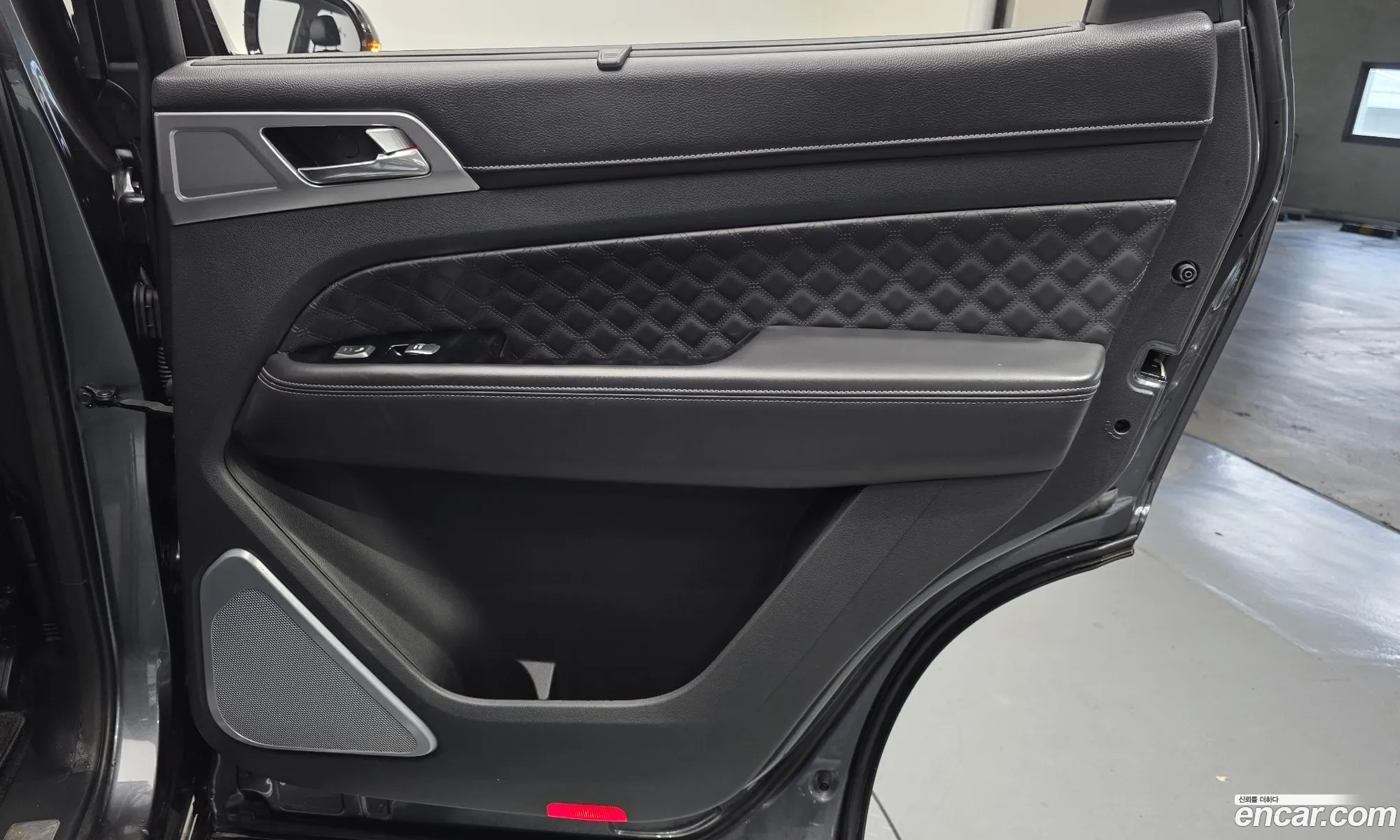 KG Mobility (SsangYong) Rexton 2020 — 17