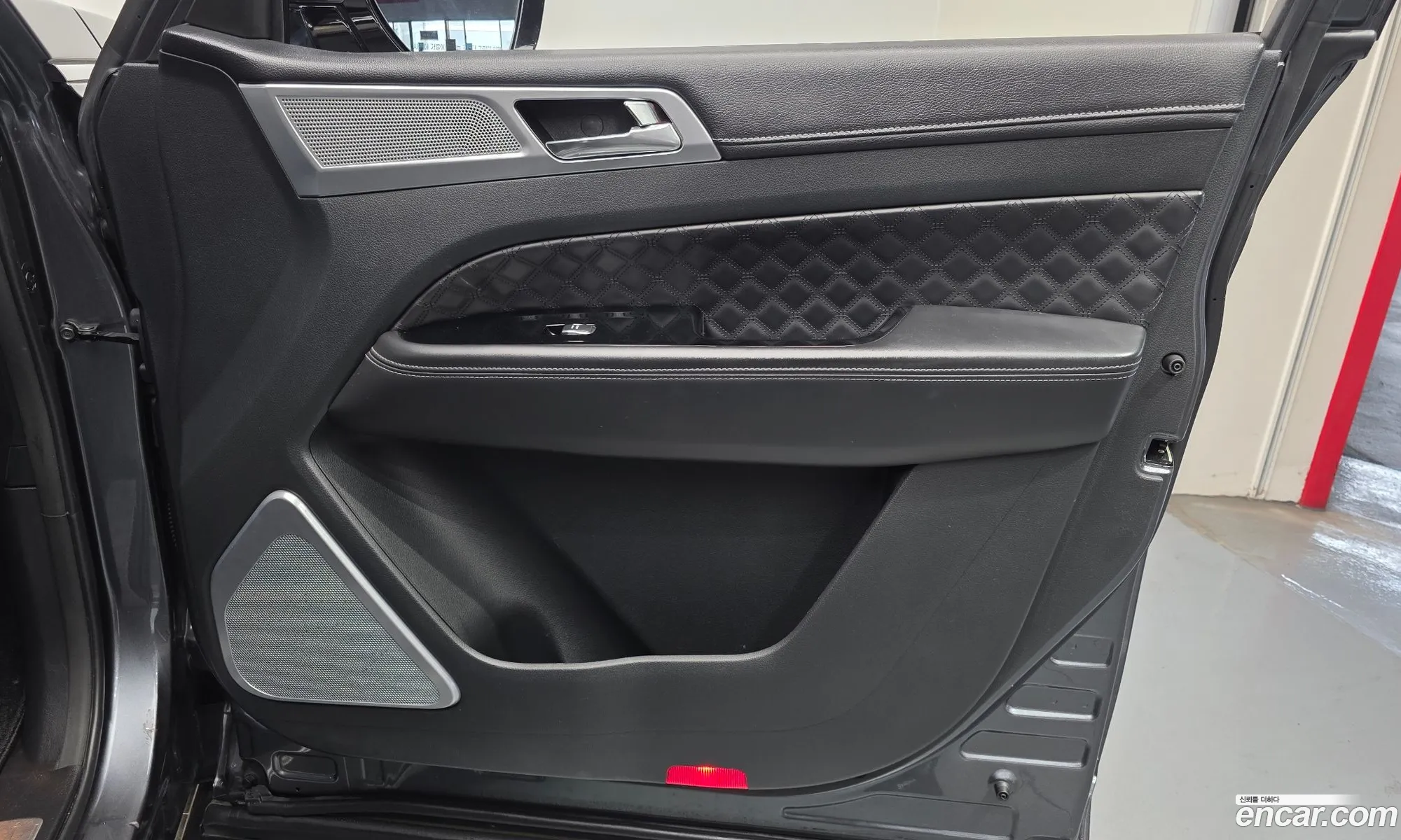 KG Mobility (SsangYong) Rexton 2020 — 30