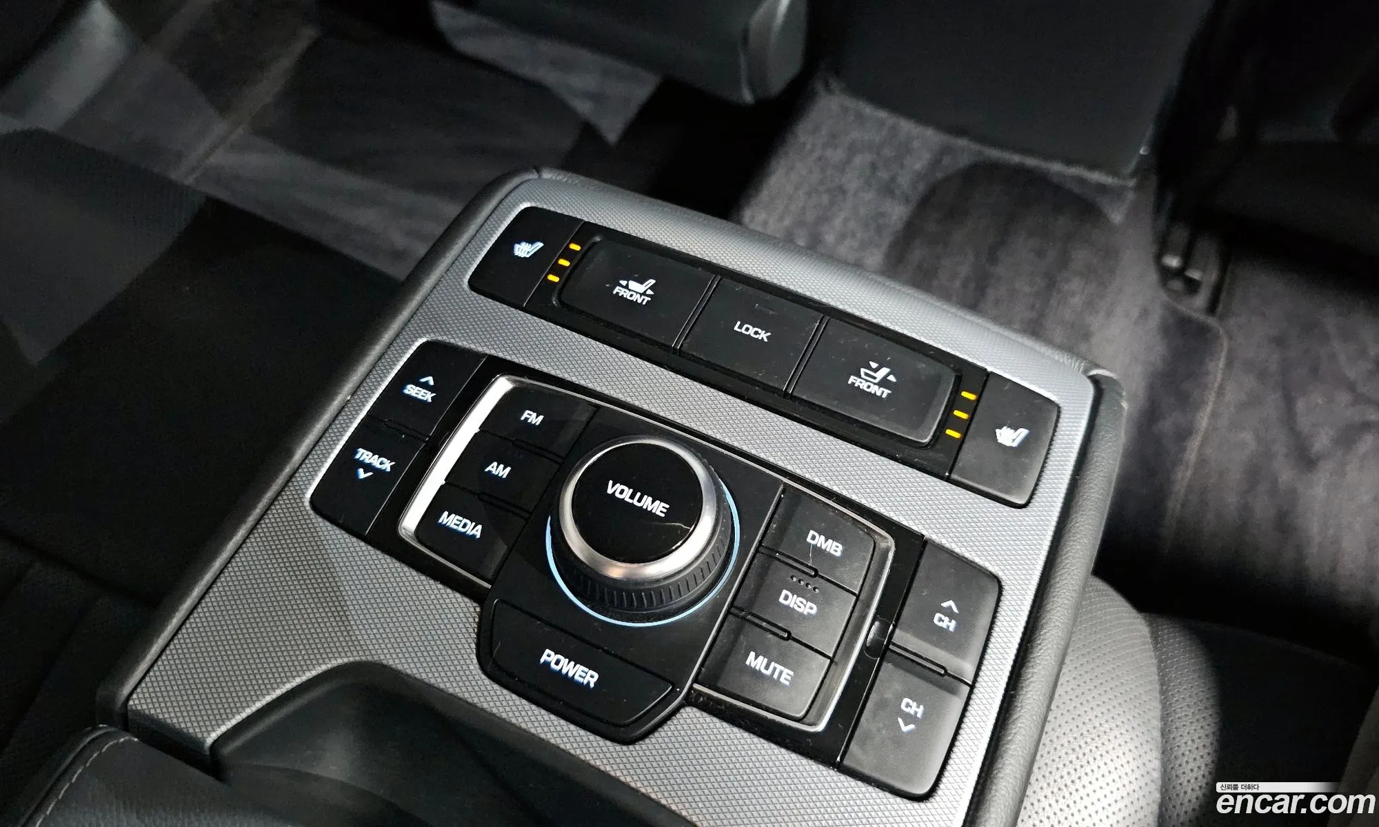Genesis G80 2018 KMHGL41DDKU313379 — 37