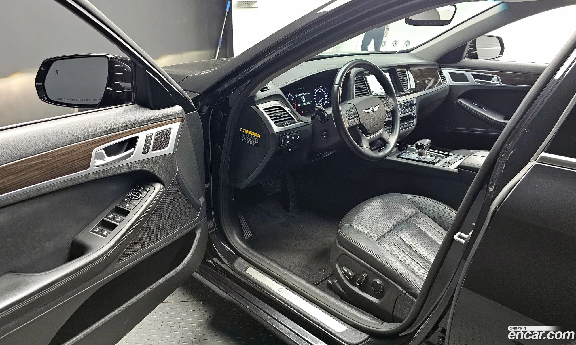 Genesis G80 2018 KMHGL41DDKU313379 — 35