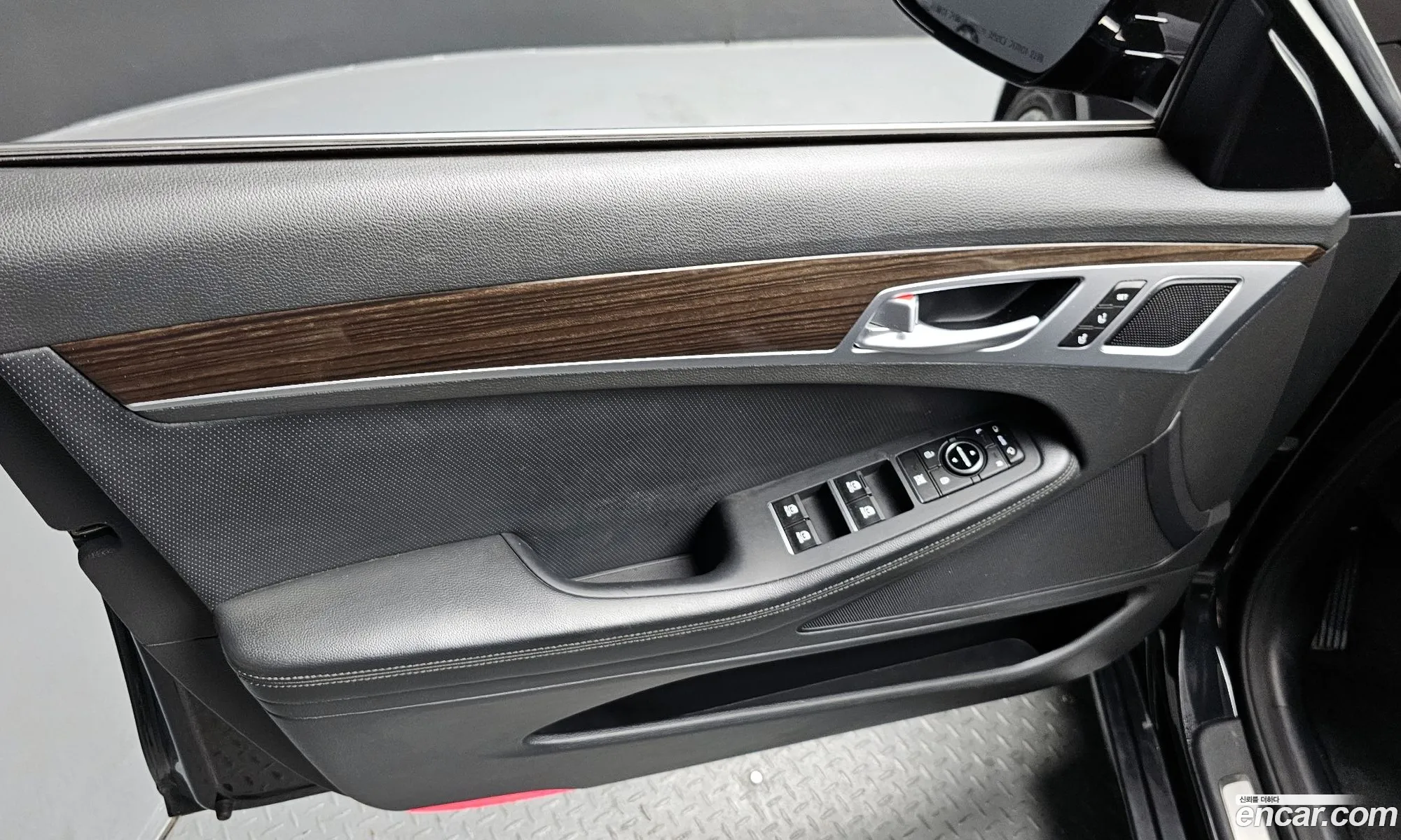 Genesis G80 2018 KMHGL41DDKU313379 — 26