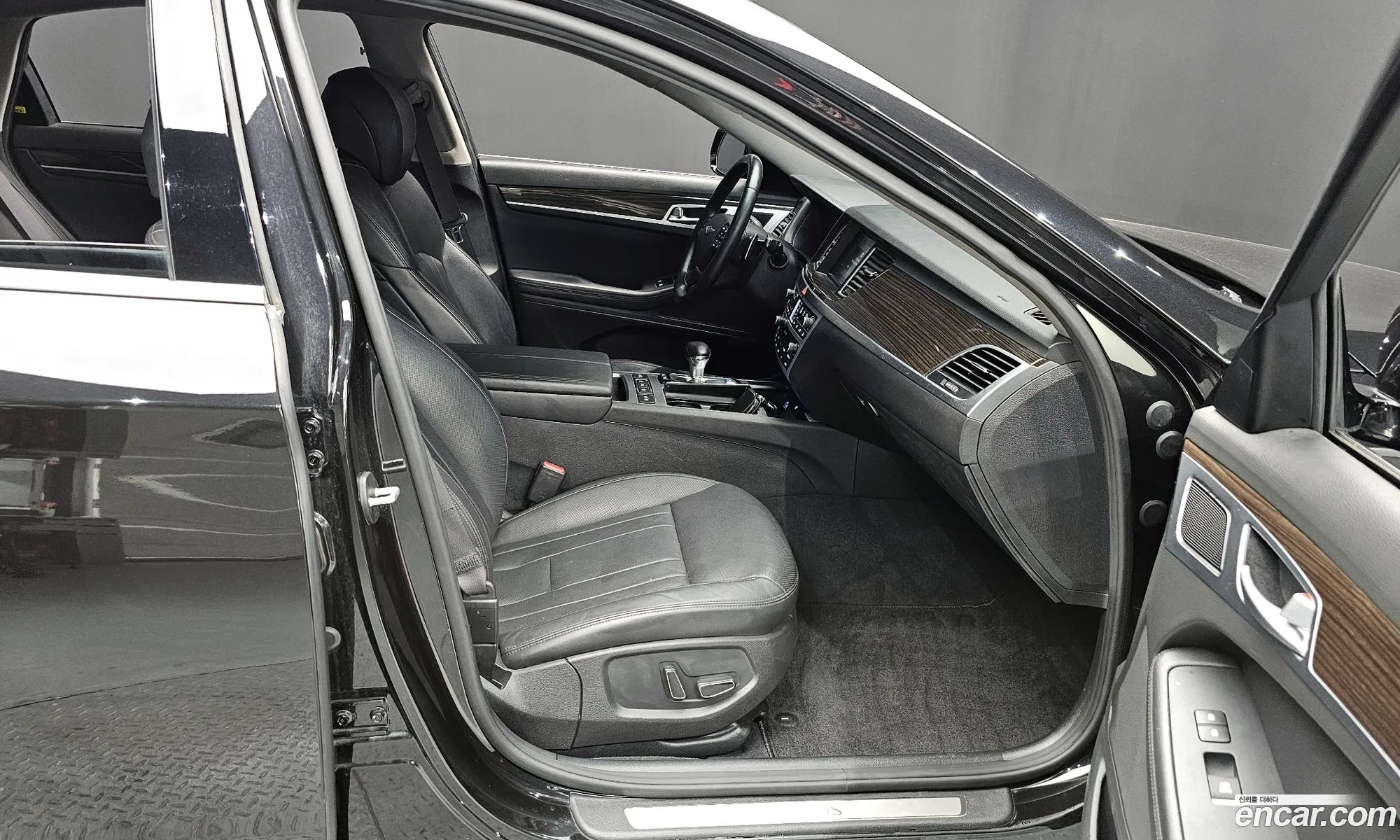 Genesis G80 2018 KMHGL41DDKU313379 — 24