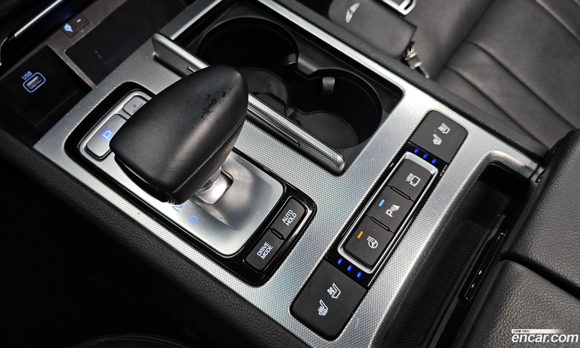 Genesis G80 2018 KMHGL41DDKU313379 — 10