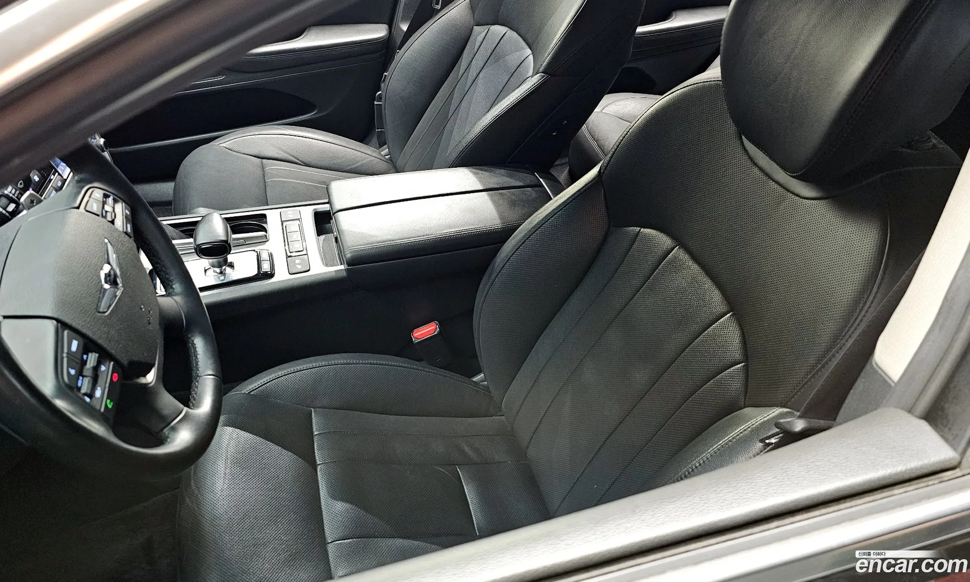 Genesis G80 2018 KMHGL41DDKU313379 — 13