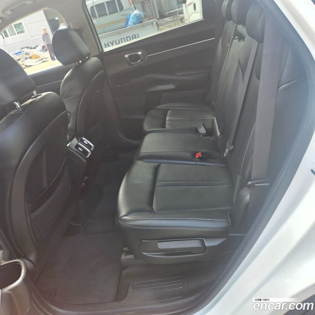 Kia Sorento 2022 — 12