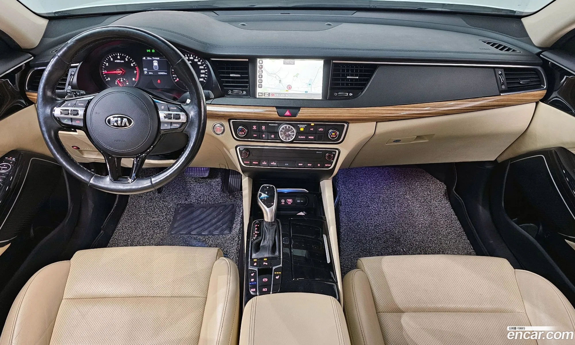 Kia K7 2017 KNALB415BHA111838 — 22