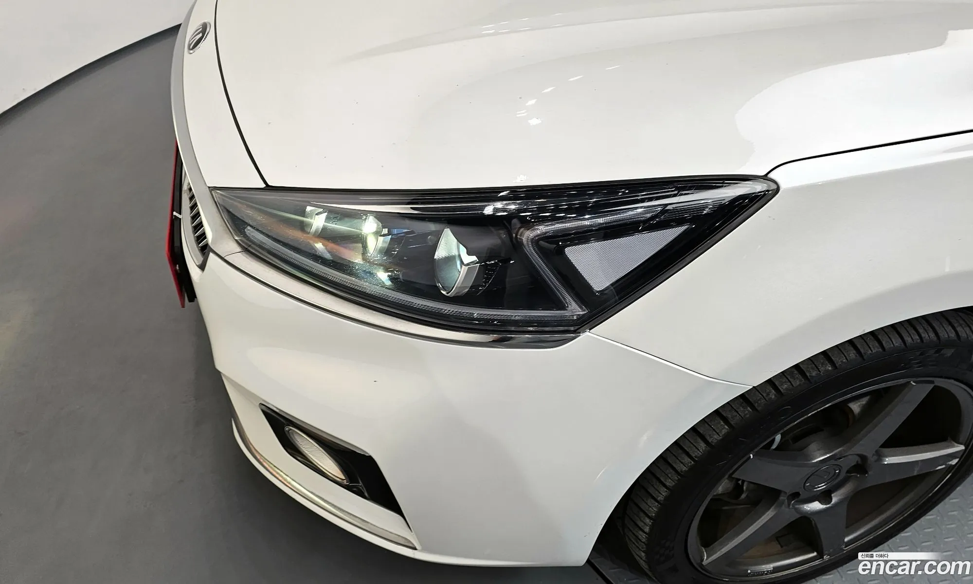 Kia K7 2017 KNALB415BHA111838 — 7