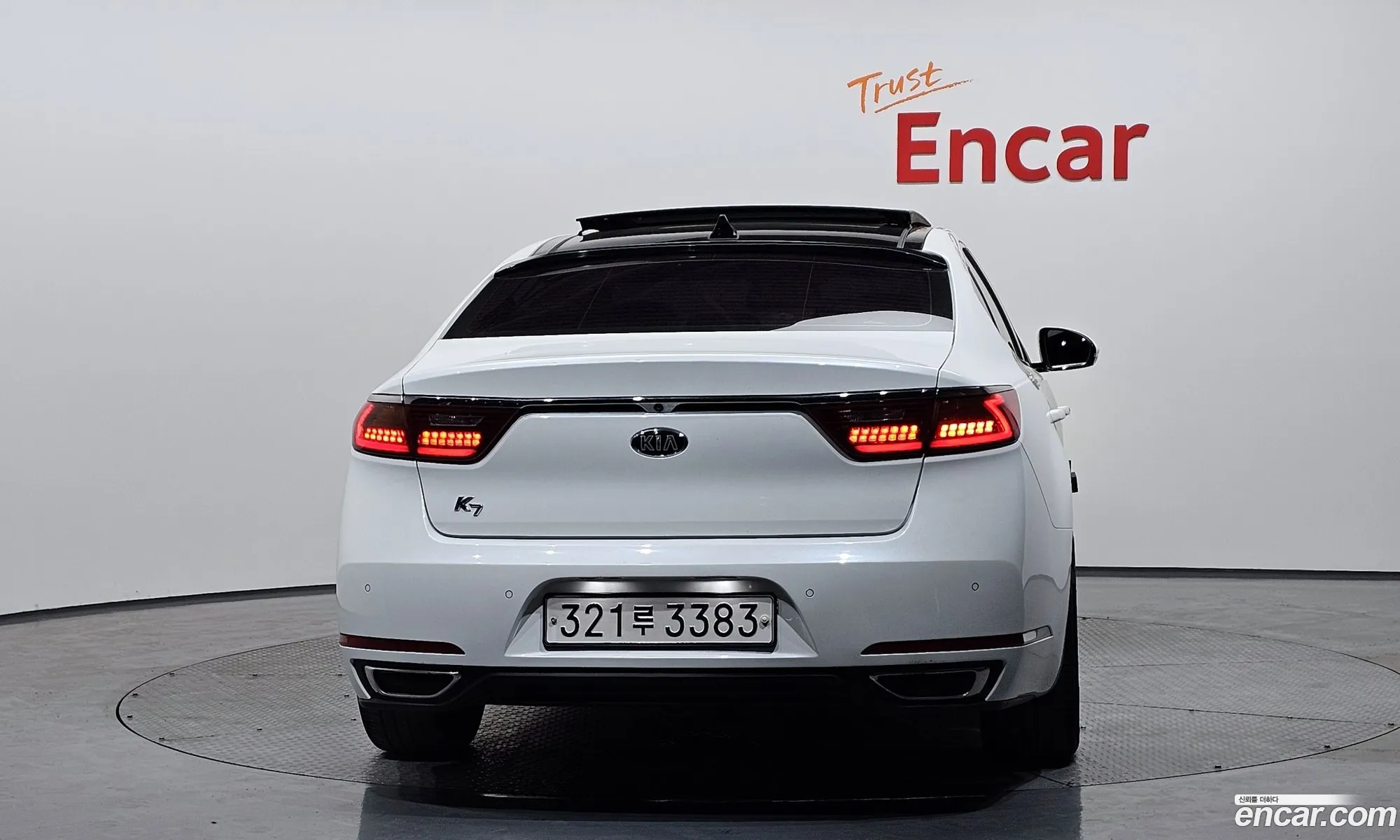 Kia K7 2017 KNALB415BHA111838 — 16