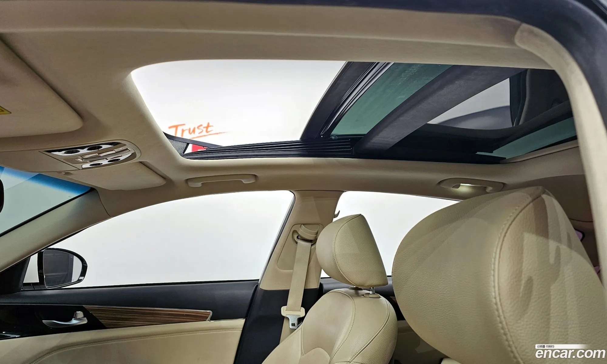 Kia K7 2017 KNALB415BHA111838 — 18