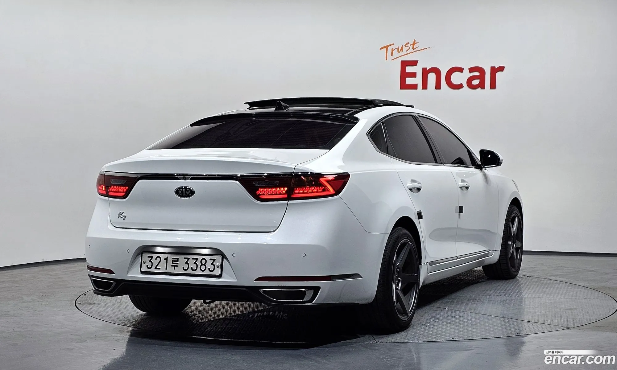 Kia K7 2017 KNALB415BHA111838 — 15