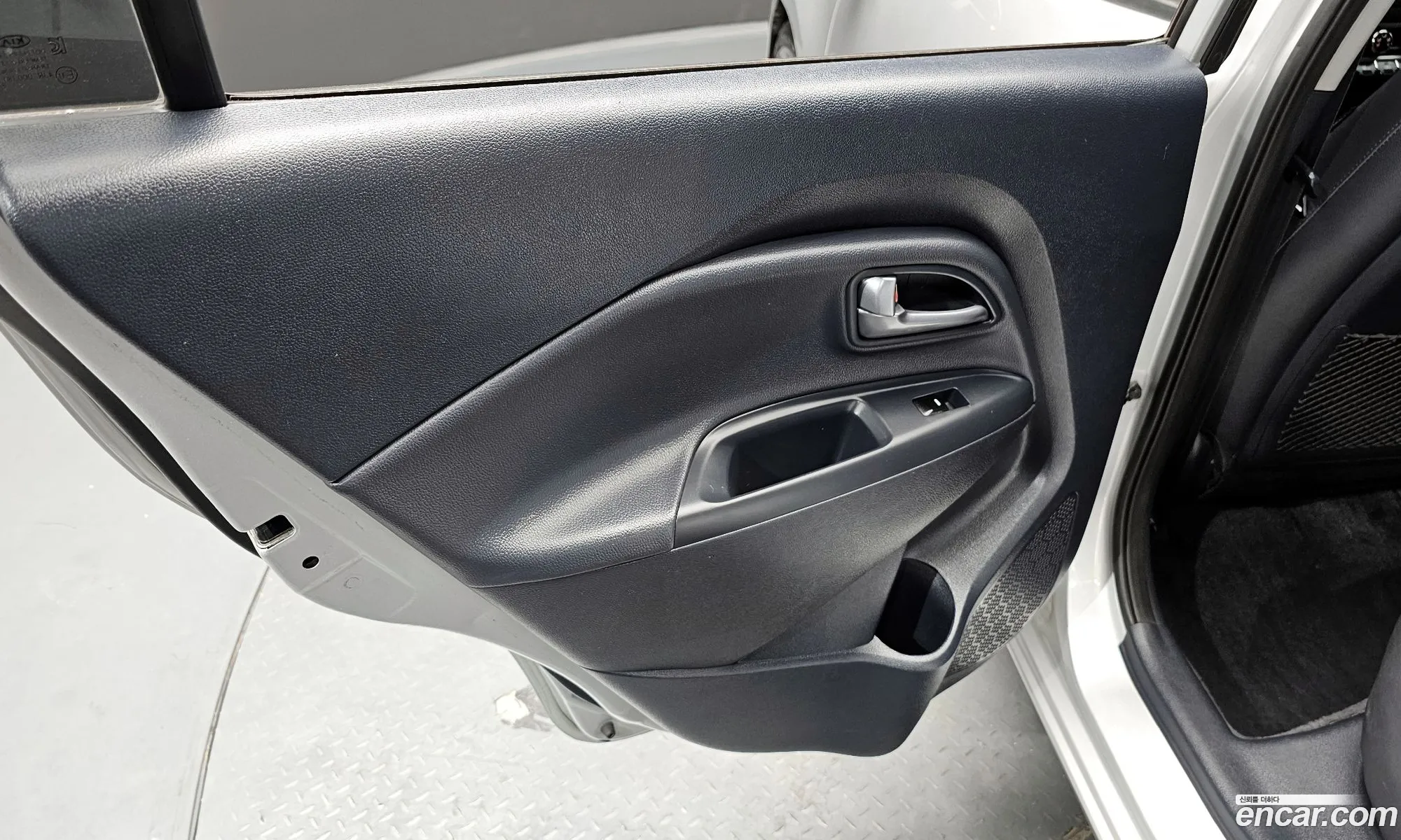 Kia Pride 2016 KNADN413BGS003693 — 24