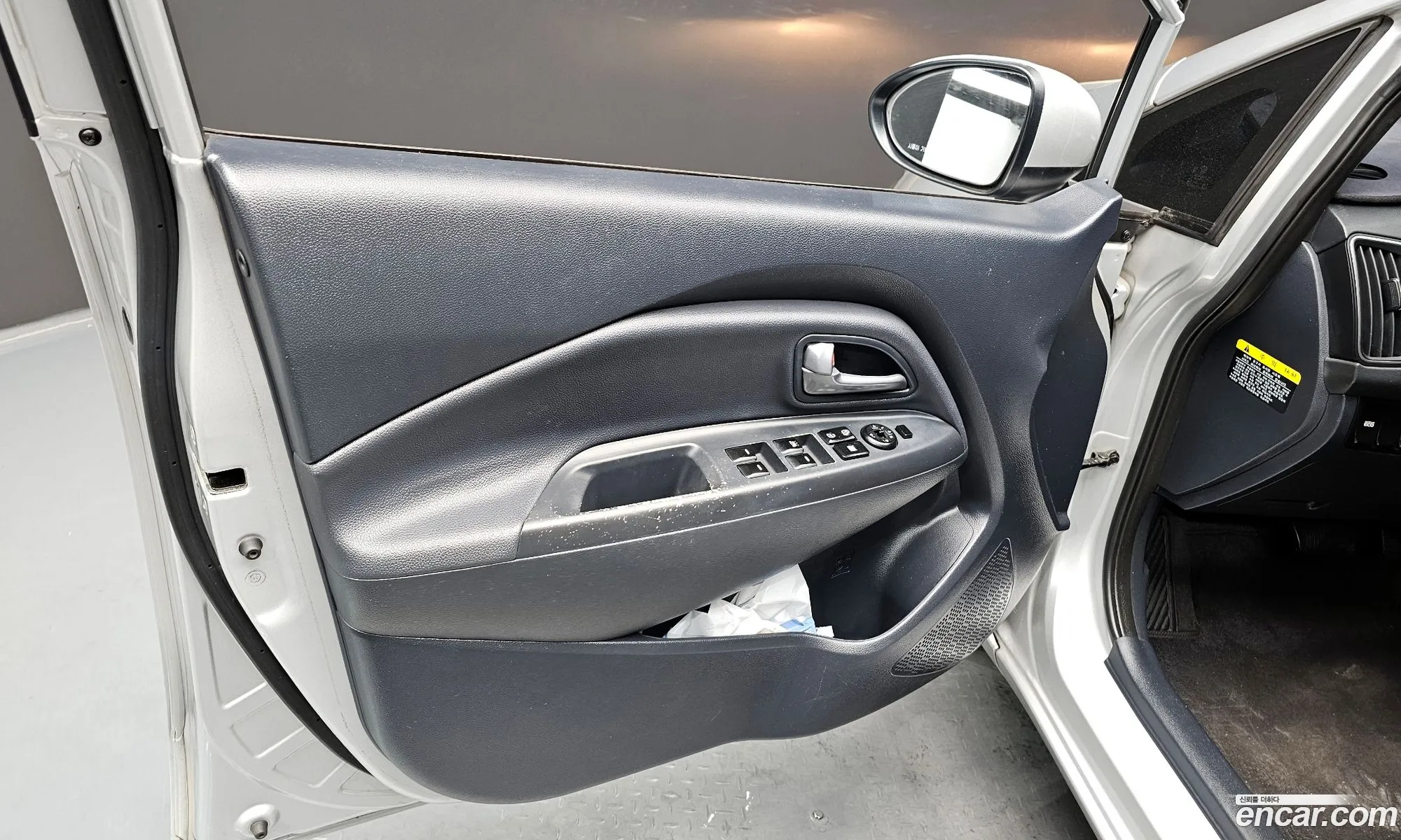 Kia Pride 2016 KNADN413BGS003693 — 11