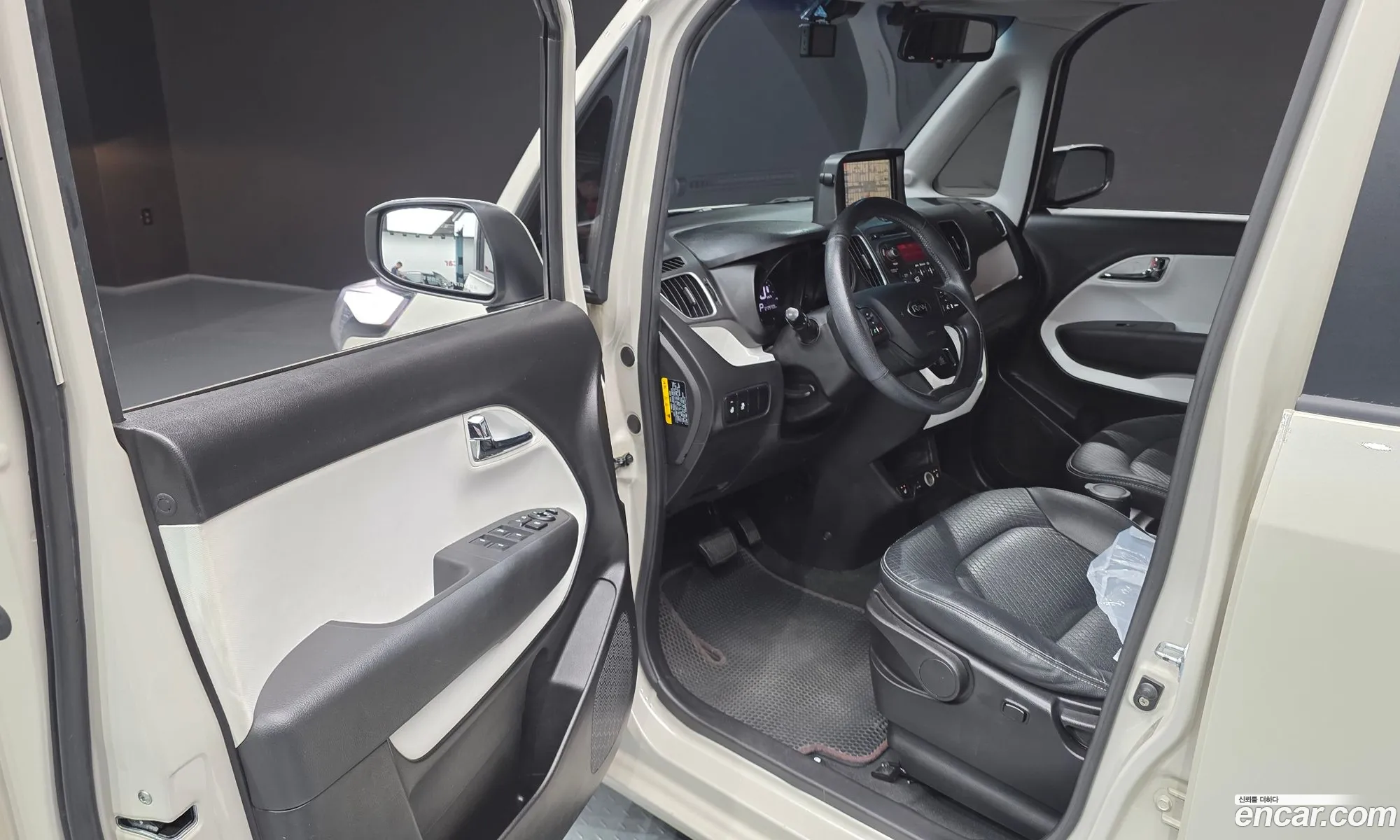 Kia Ray 2012 — 16