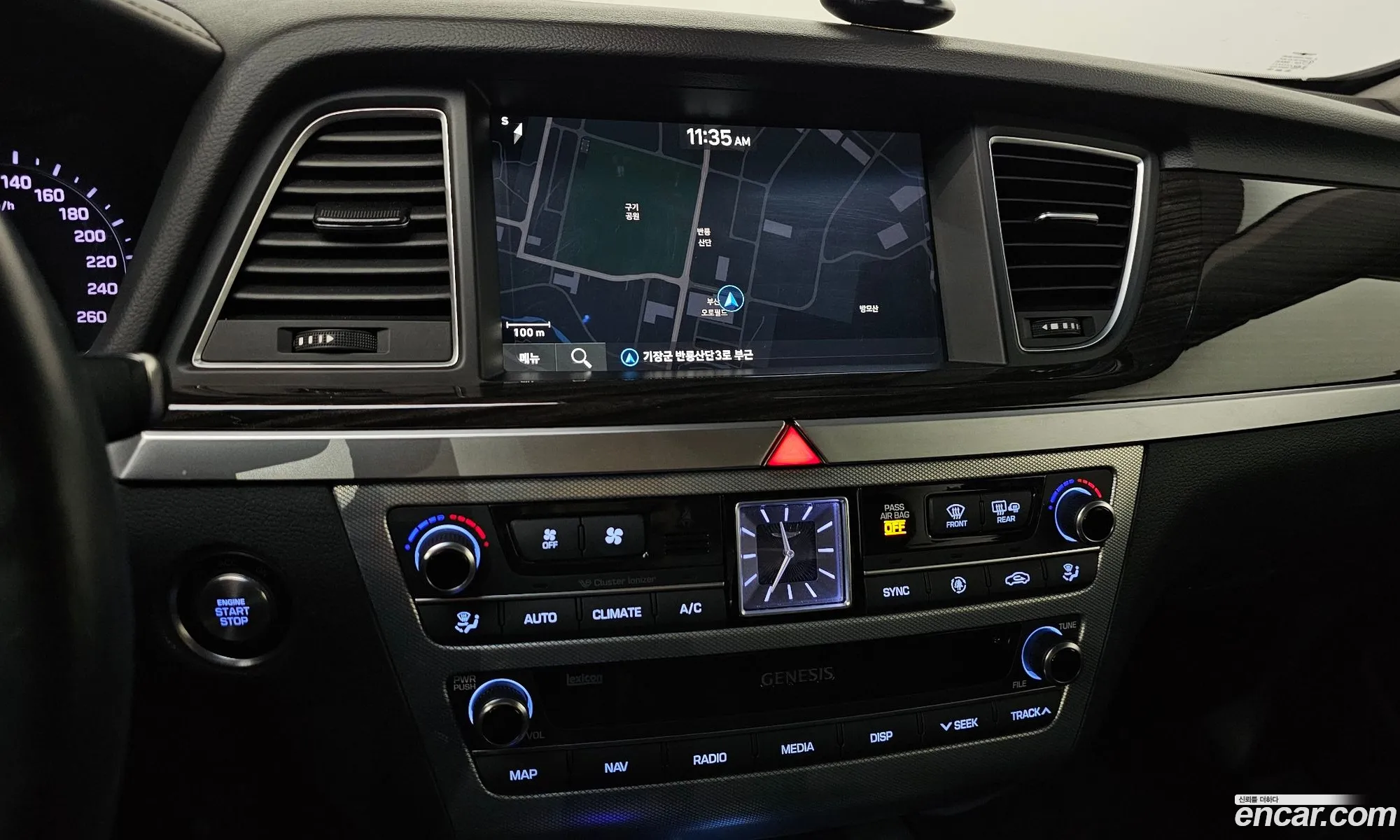 Genesis G80 2019 KMHGM41DBKU323847 — 32