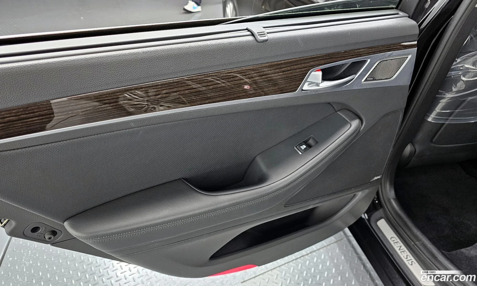 Genesis G80 2019 KMHGM41DBKU323847 — 30