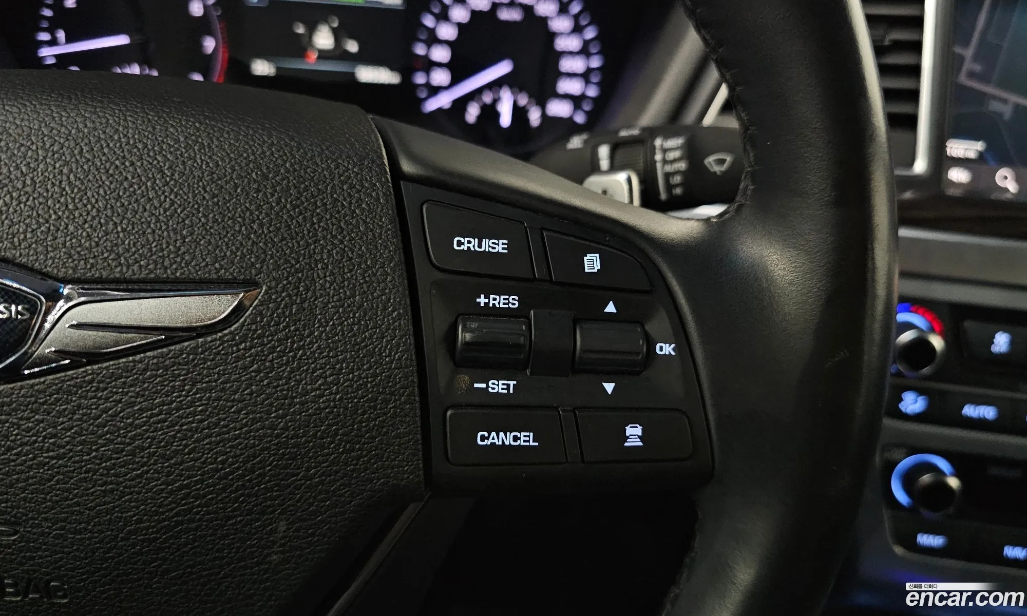 Genesis G80 2019 KMHGM41DBKU323847 — 4