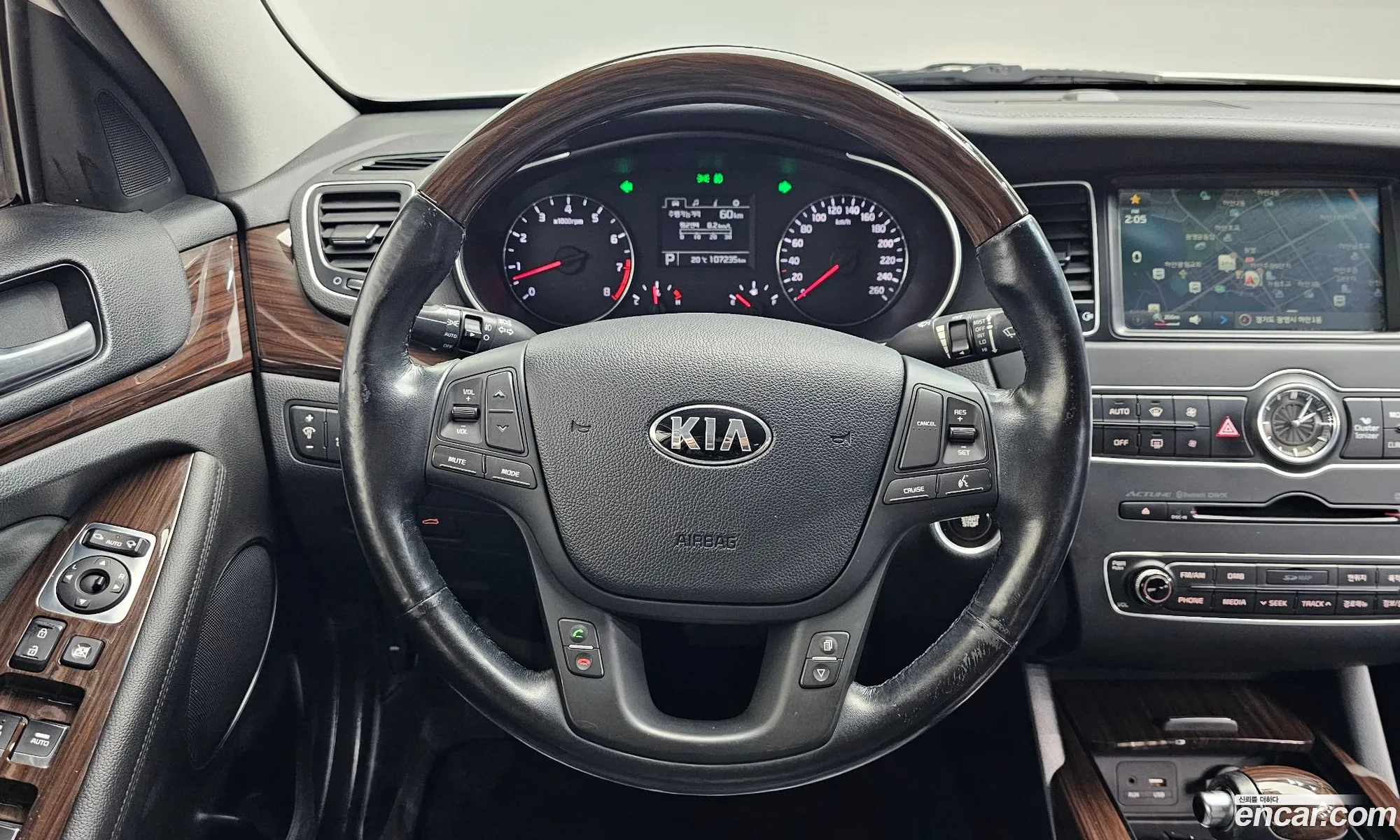 Kia K7 2015 — 24