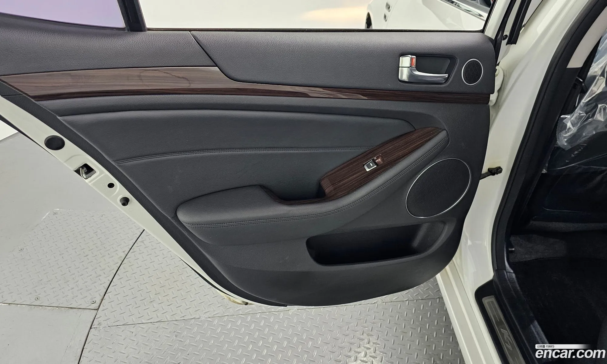 Kia K7 2015 — 20