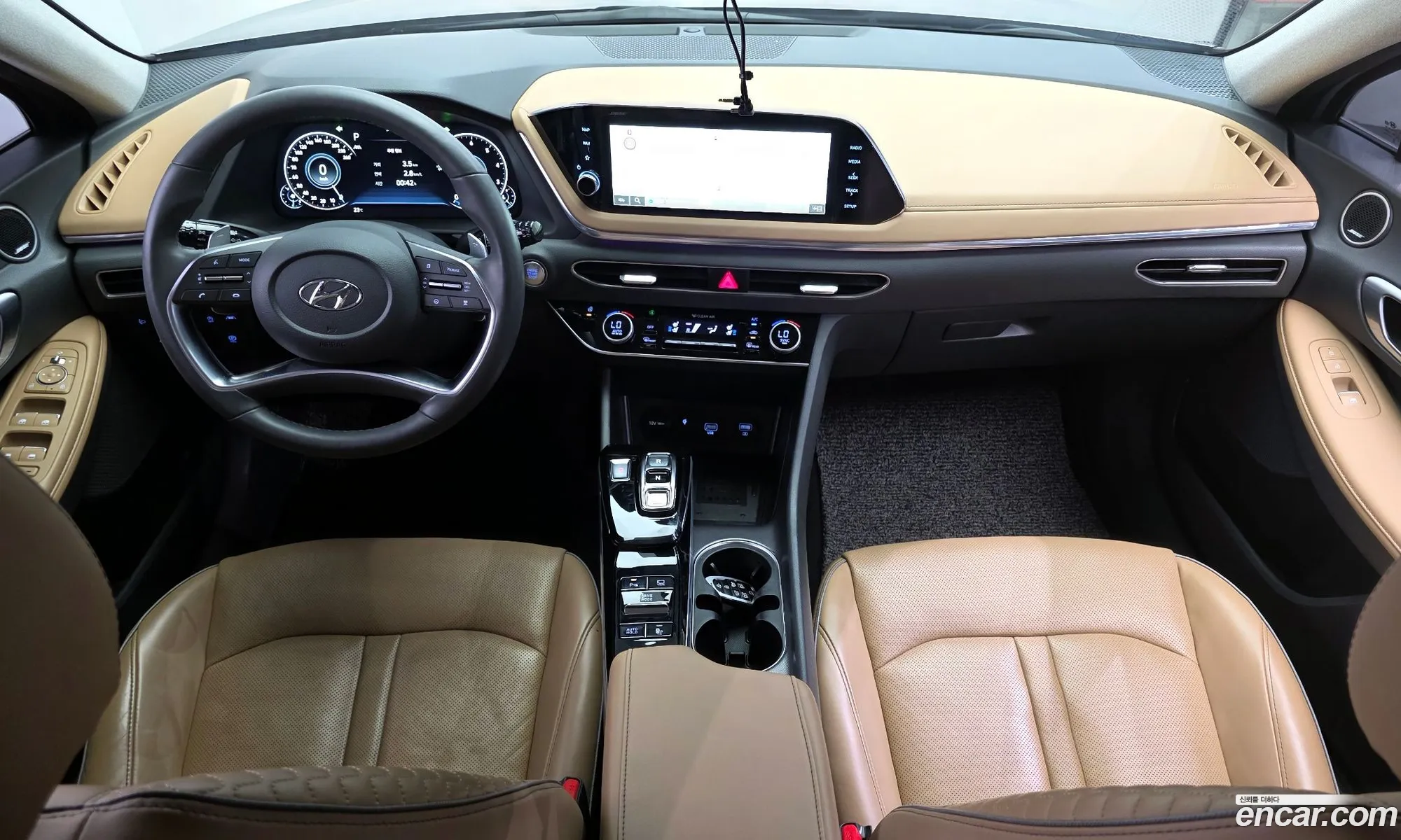 Hyundai Sonata 2019 KMHL241EBLA024986 — 24