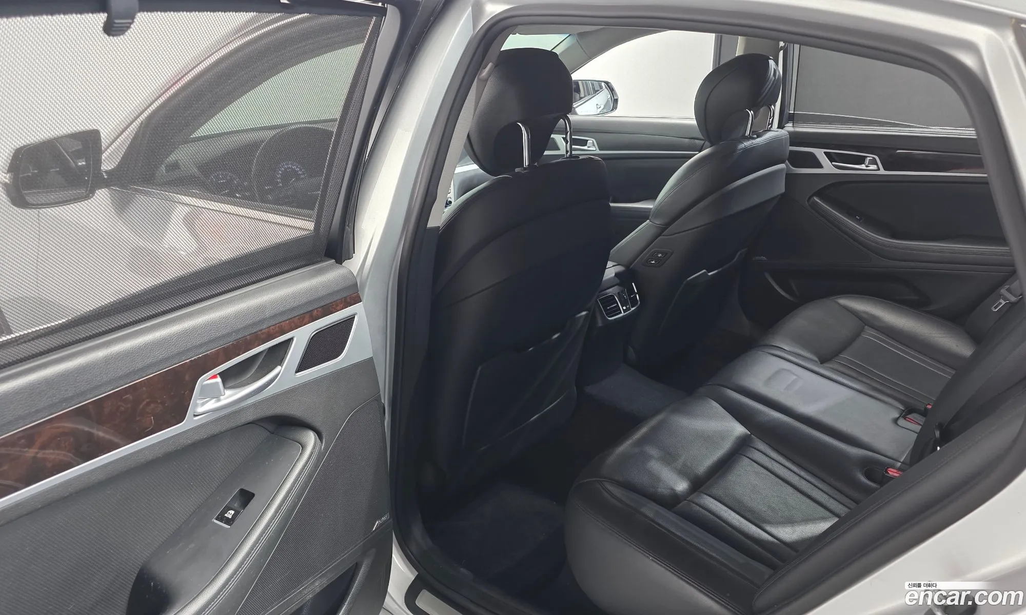Hyundai Genesis DH 2014 KMHGM41EBFU046855 — 29