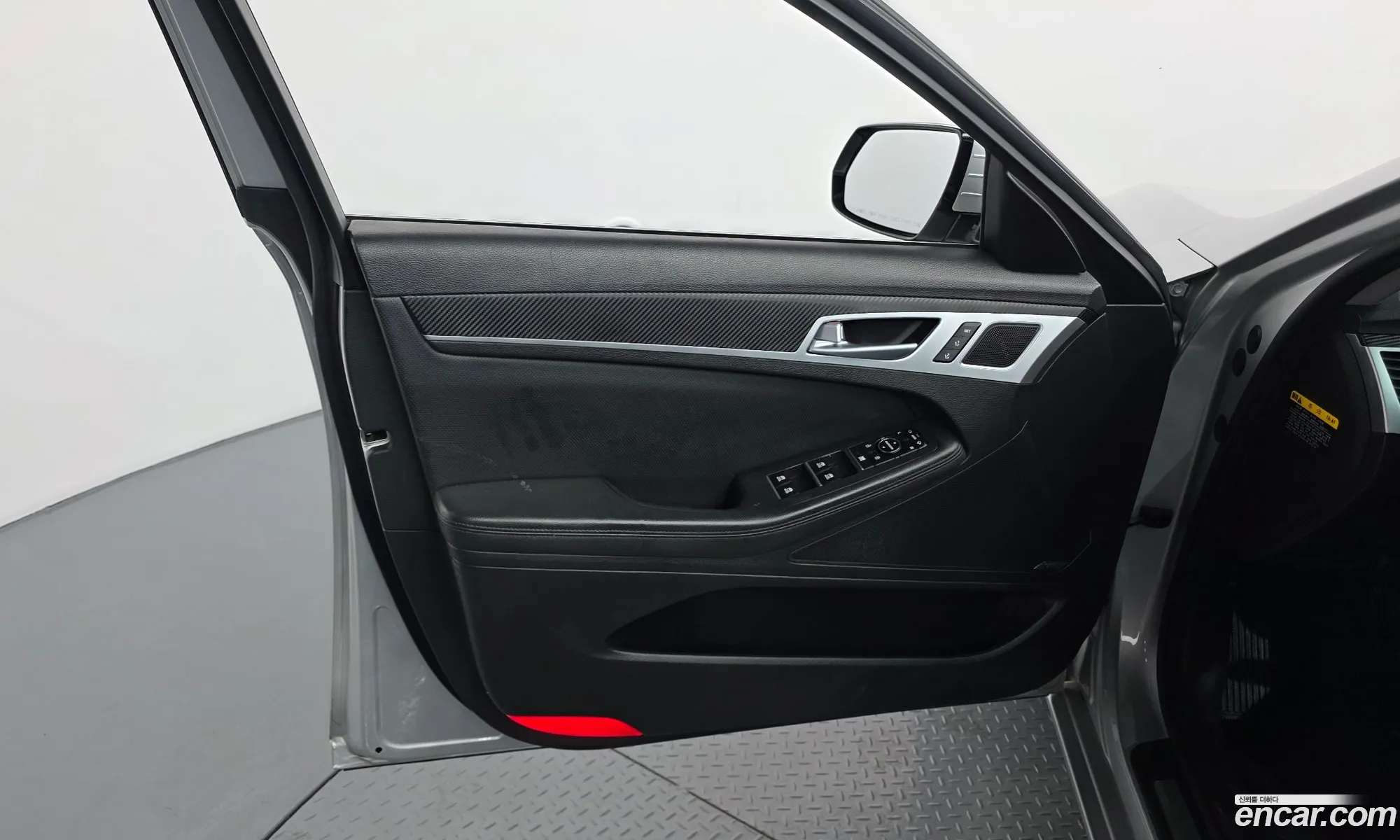 Hyundai Genesis DH 2014 KMHGM41EBFU046855 — 2
