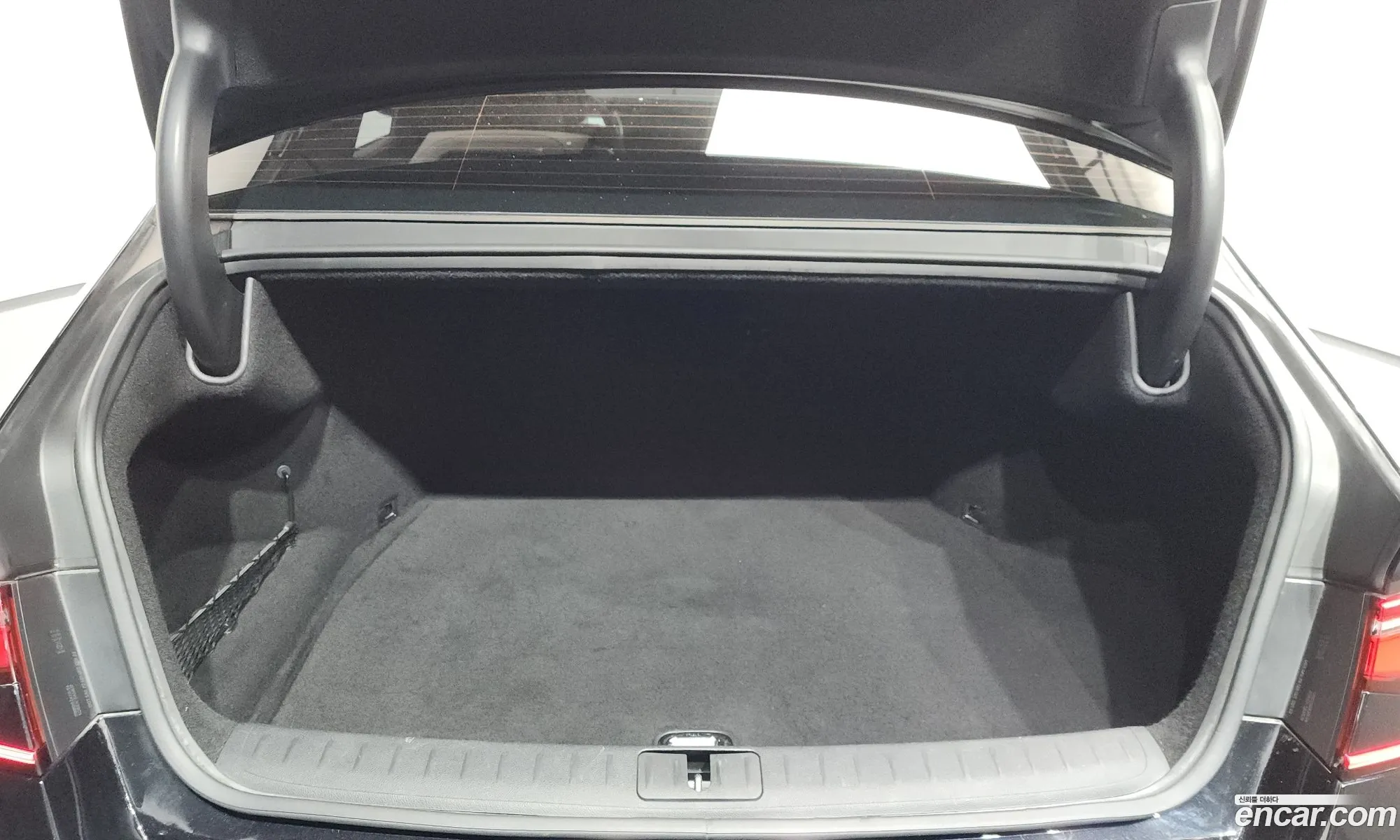 Genesis G90 2022 KMTFA41DDNU003178 — 17
