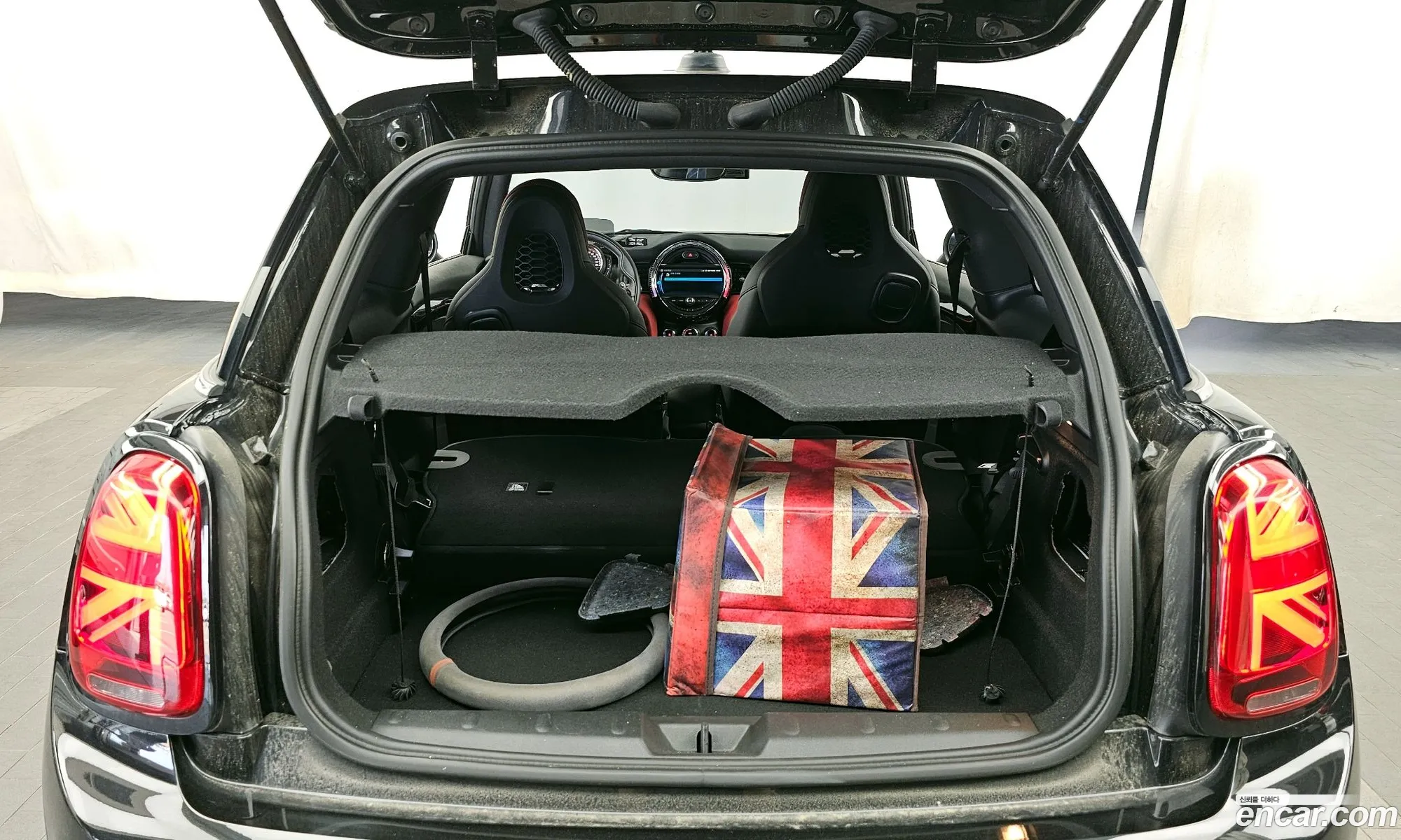 Mini Cooper S 2019 WMWXM9103K2H04979 — 4