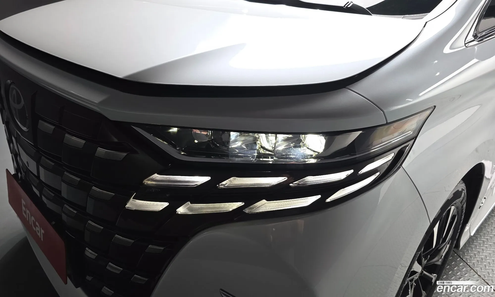 Toyota Alphard 2025 — 15