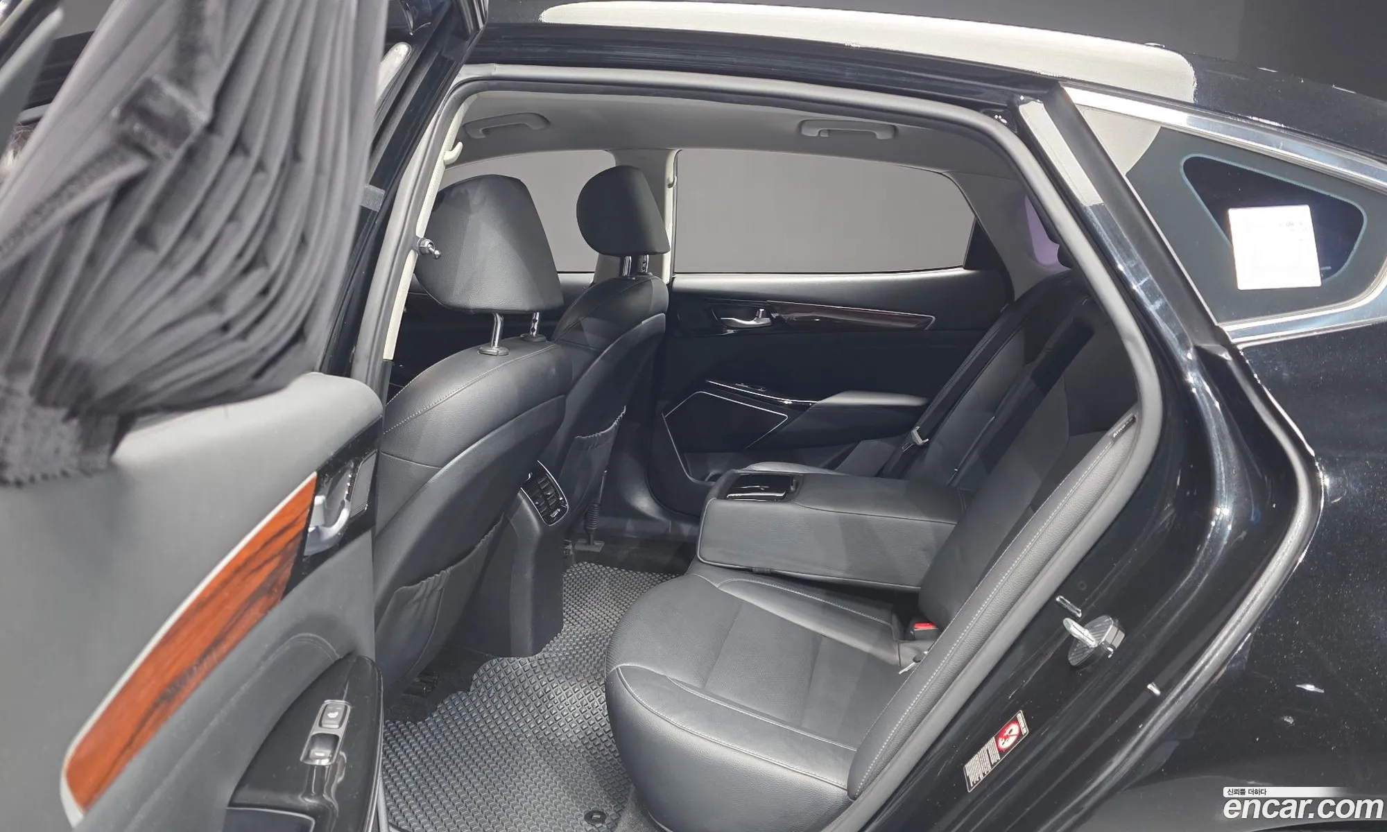 Kia K7 2016 KNALB415BGA031822 — 21