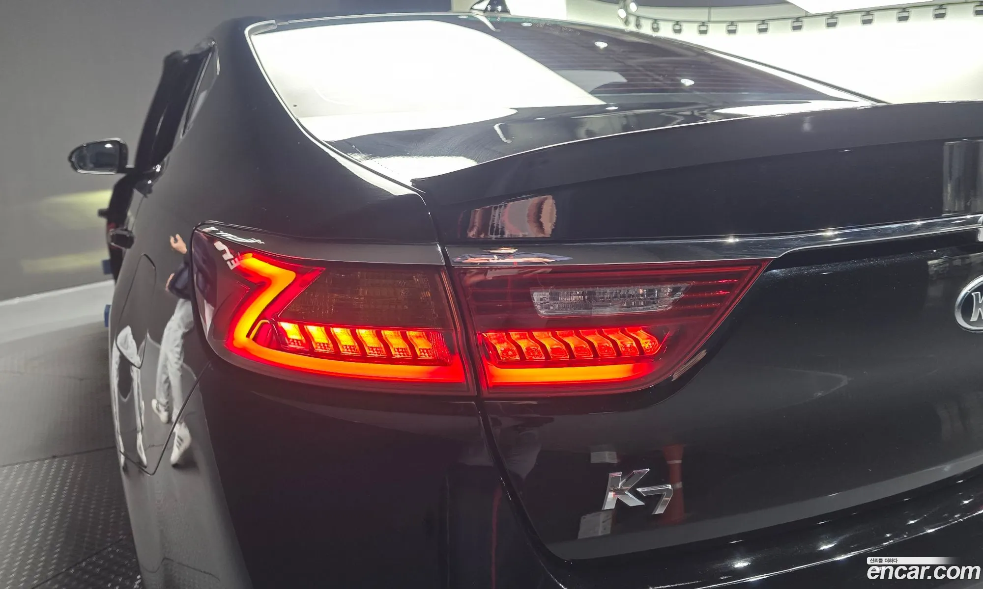 Kia K7 2016 KNALB415BGA031822 — 29